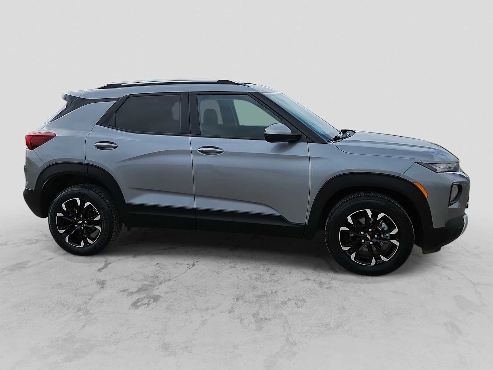 Thumbnail: 2023 Chevrolet TrailBlazer - 9