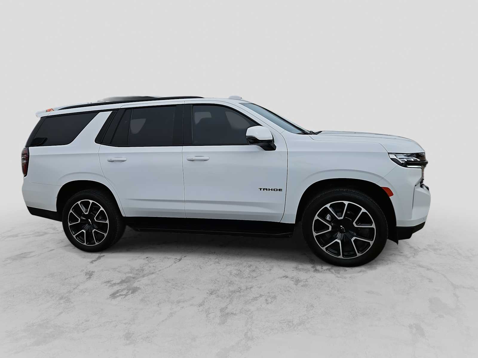 Thumbnail: 2024 Chevrolet Tahoe - 9