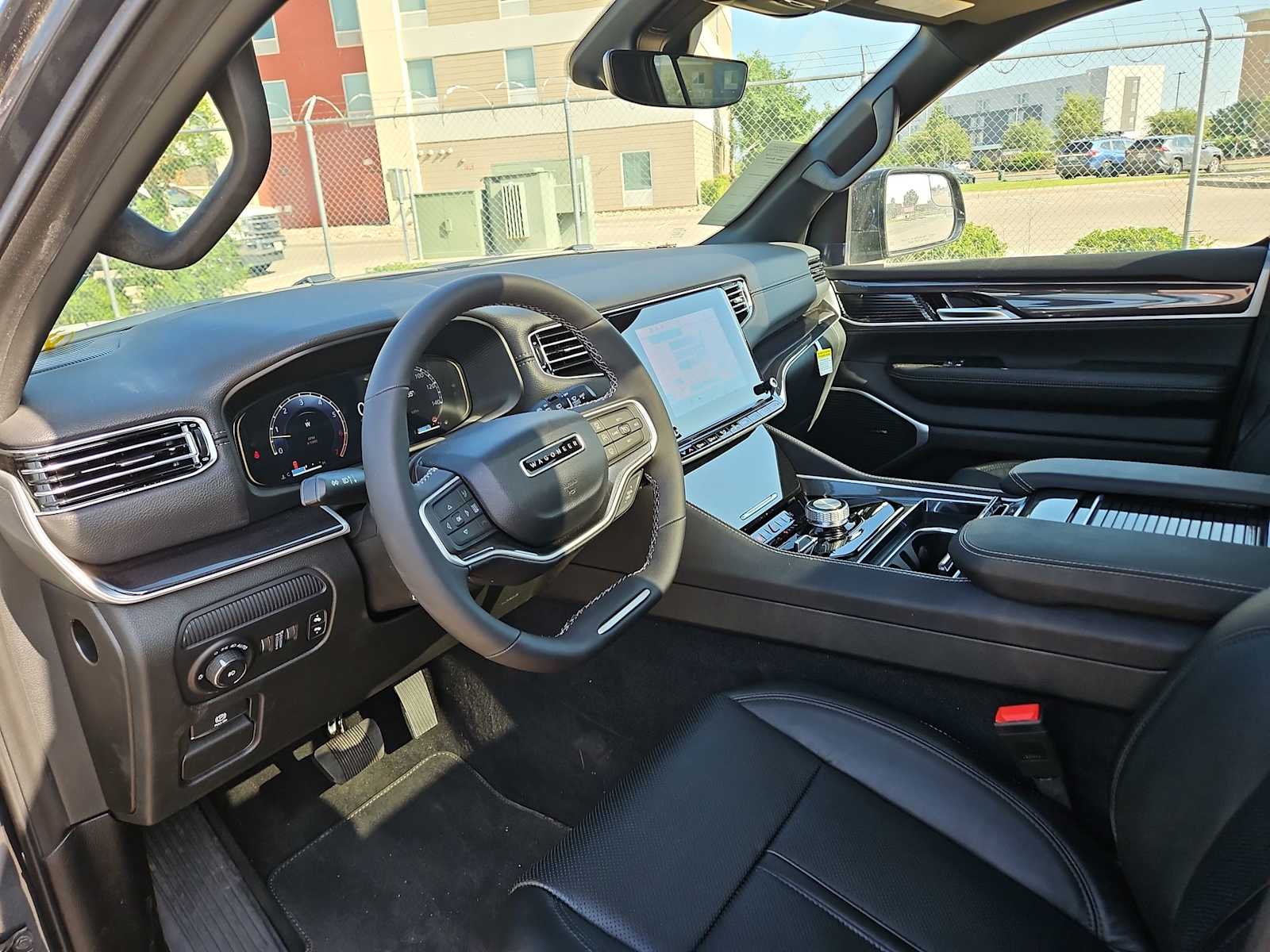 Thumbnail: 2024 Jeep Wagoneer - 10