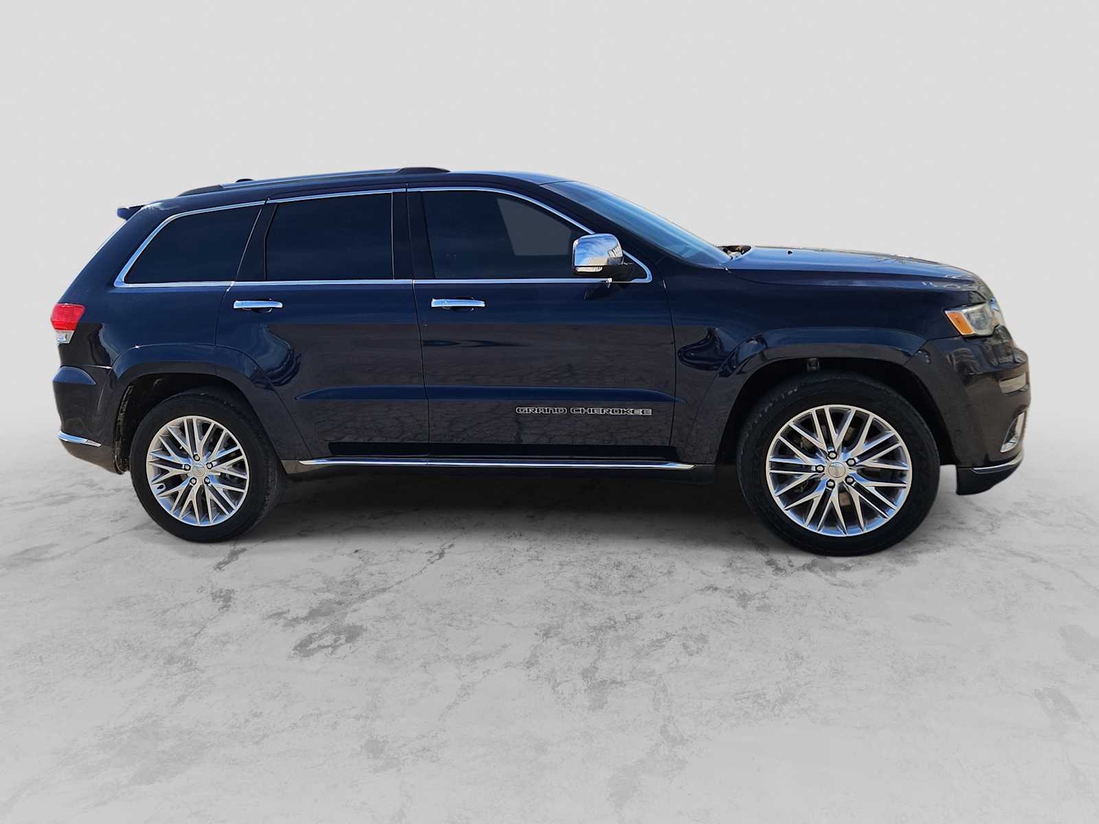 Thumbnail: 2017 Jeep Grand Cherokee - 9