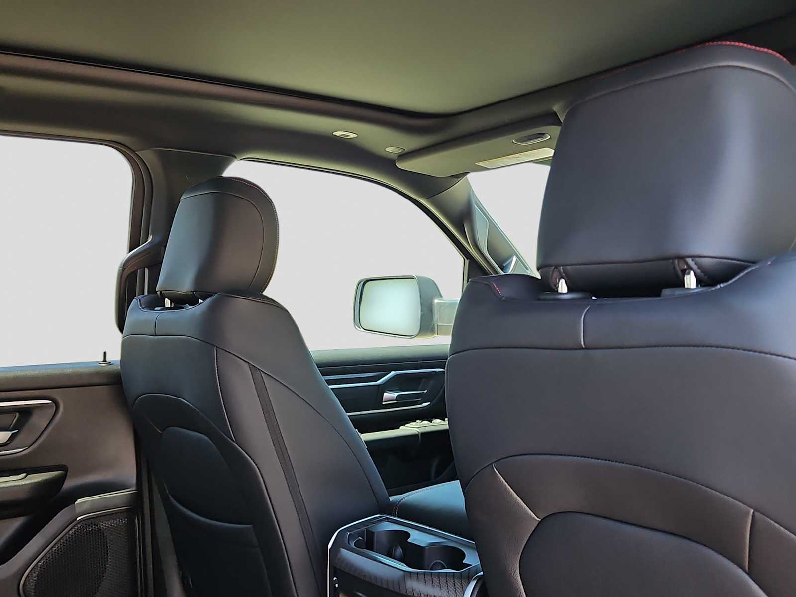 Thumbnail: 2026 RAM 1500 - 17