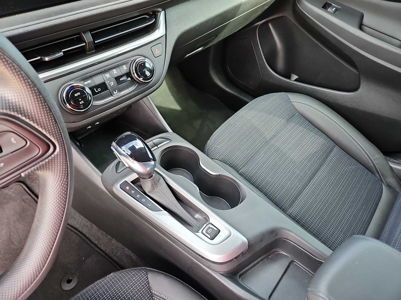 2024 Buick Envista Preferred 24