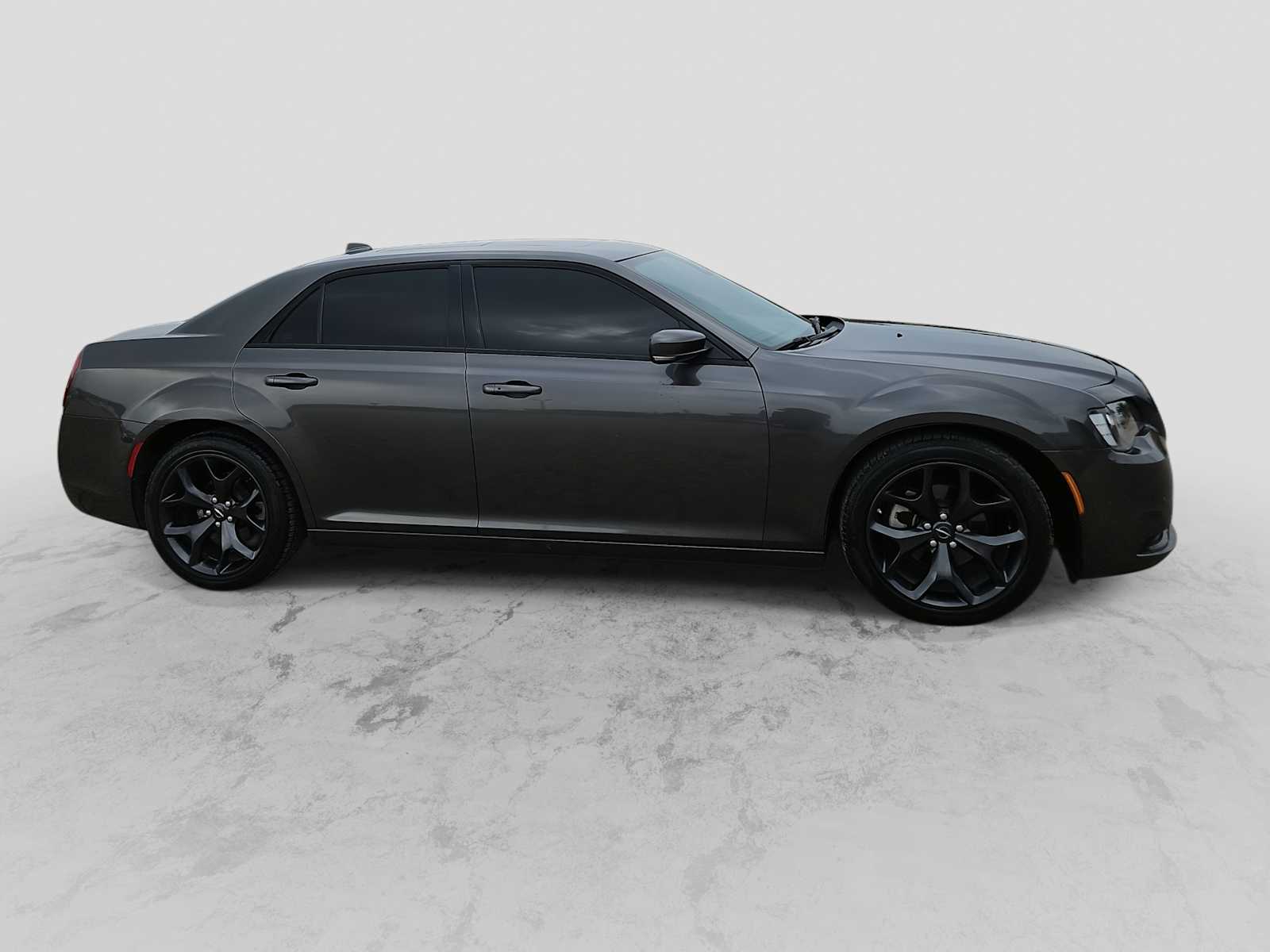 Thumbnail: 2023 Chrysler 300 - 9