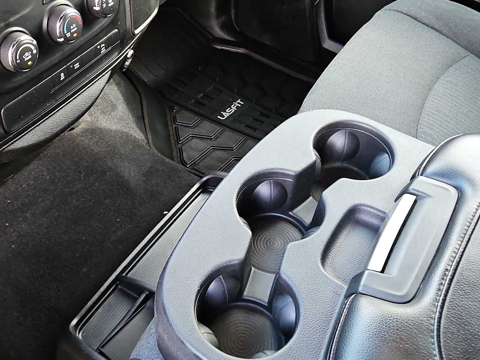 Thumbnail: 2021 RAM 1500 Classic - 19