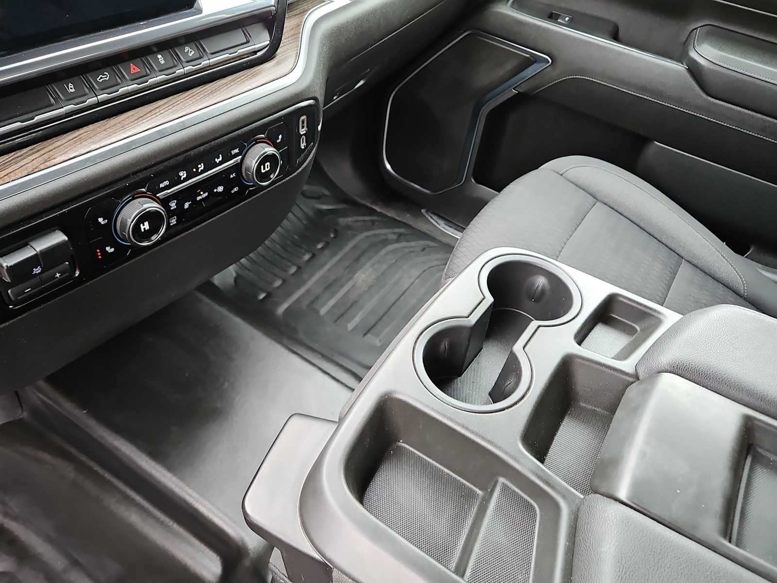 Thumbnail: 2024 Chevrolet Silverado 2500 - 20