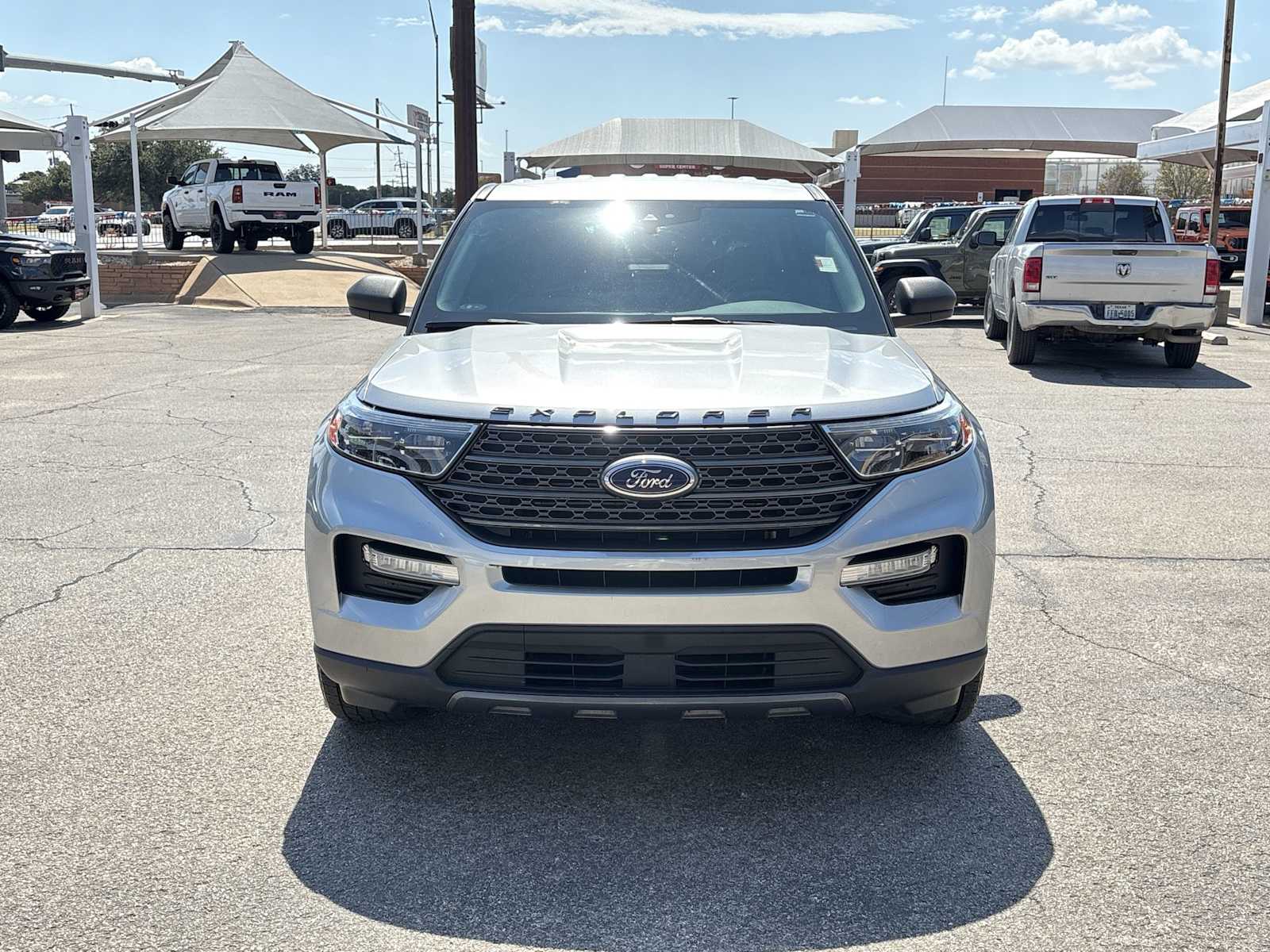 2021 Ford Explorer XLT photo 3