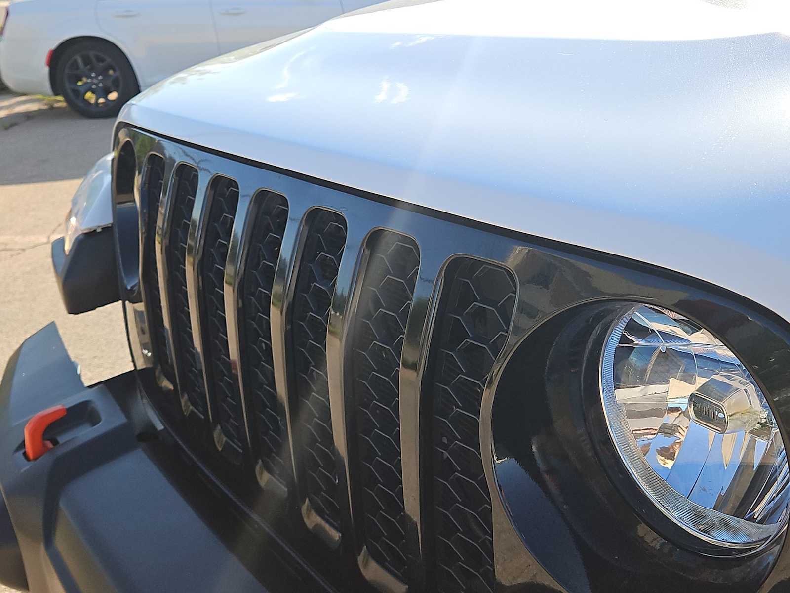 Thumbnail: 2023 Jeep Gladiator - 17