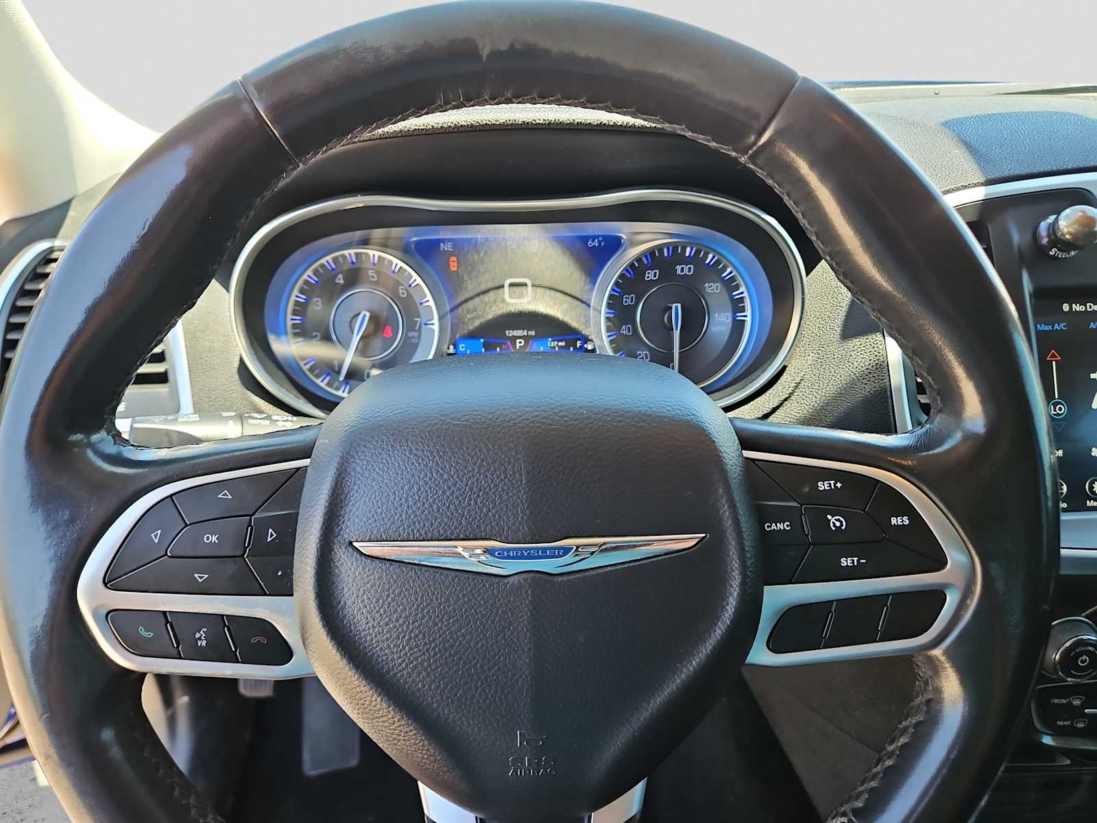 Thumbnail: 2019 Chrysler 300 - 20