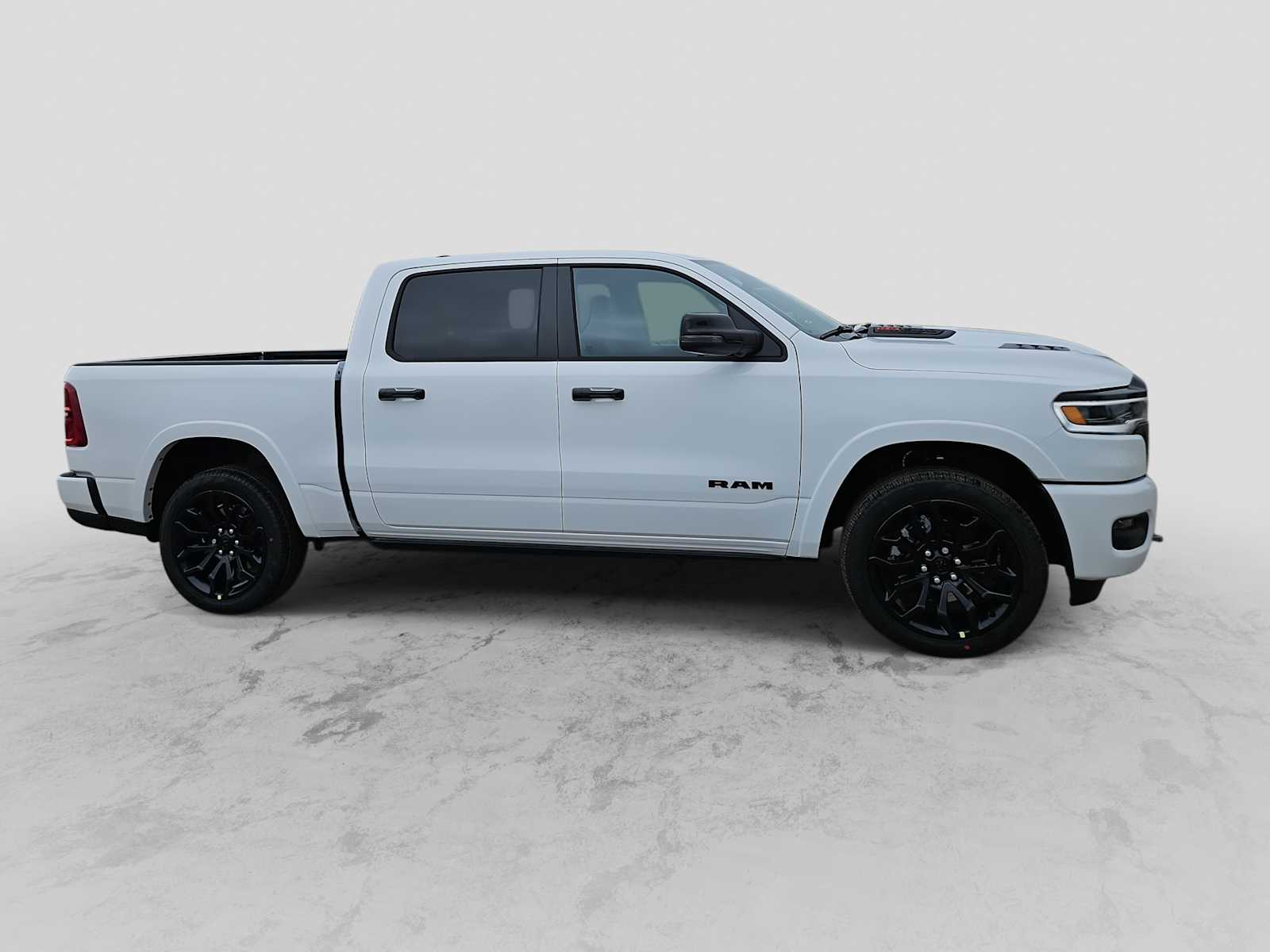 Thumbnail: 2026 RAM 1500 - 9