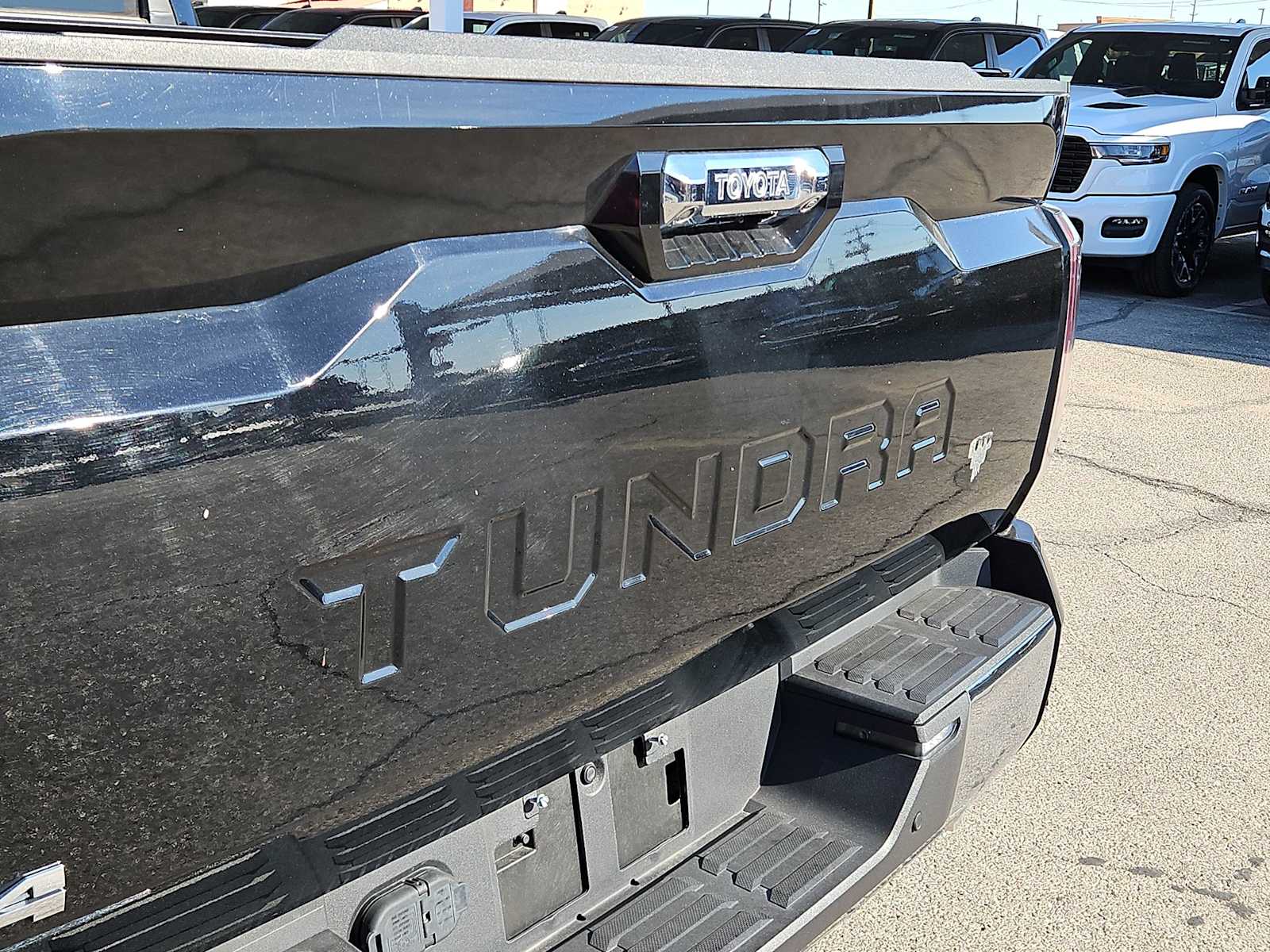 Thumbnail: 2024 Toyota Tundra - 11