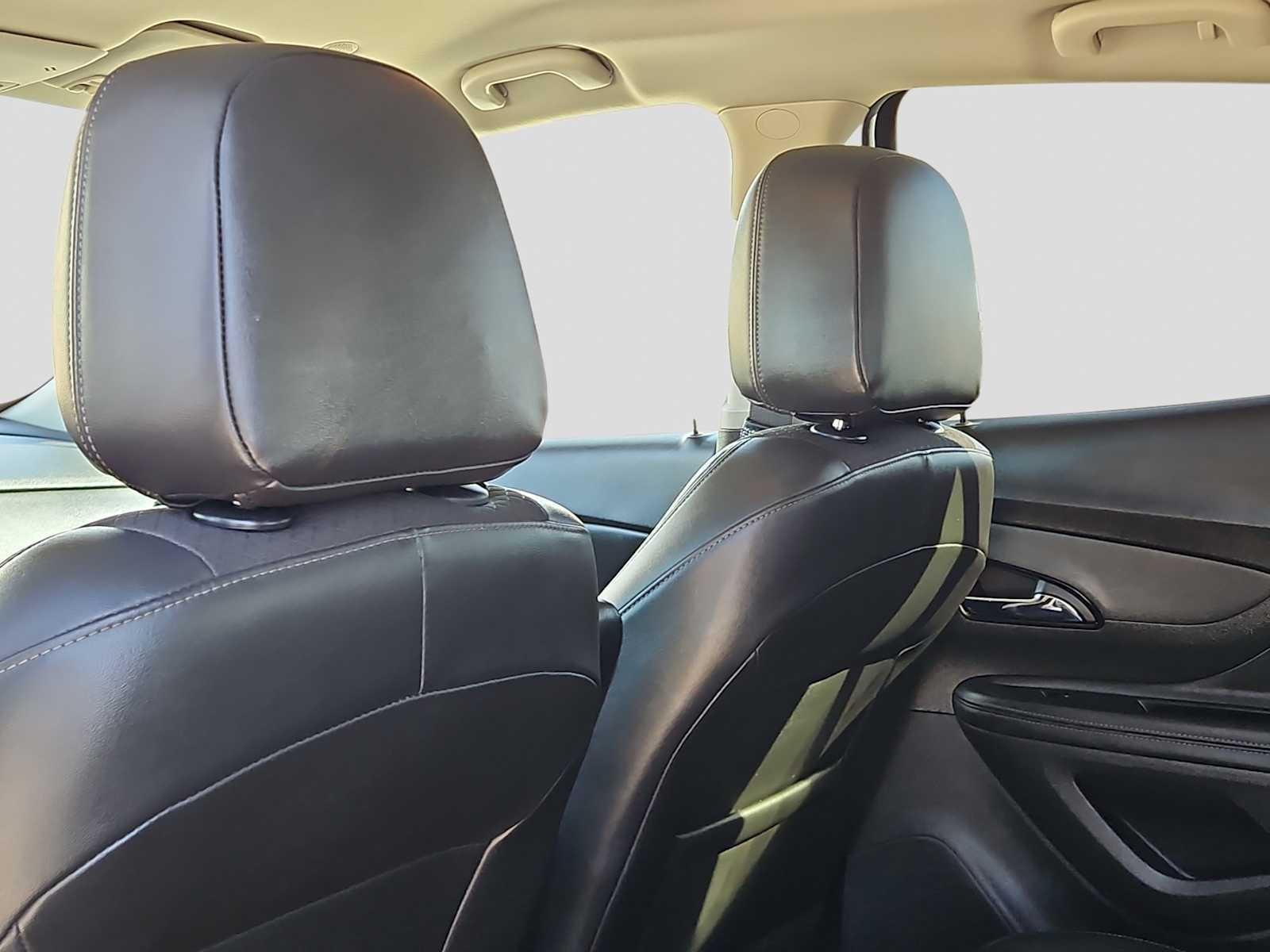 Thumbnail: 2022 Buick Encore - 16