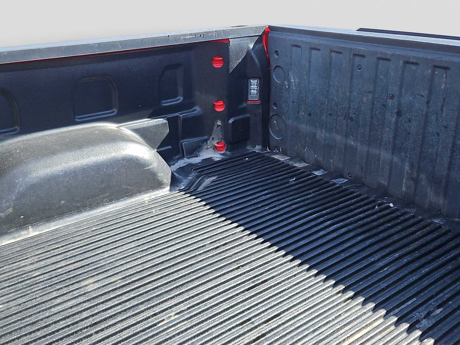 Thumbnail: 2019 Chevrolet Silverado 1500 - 23