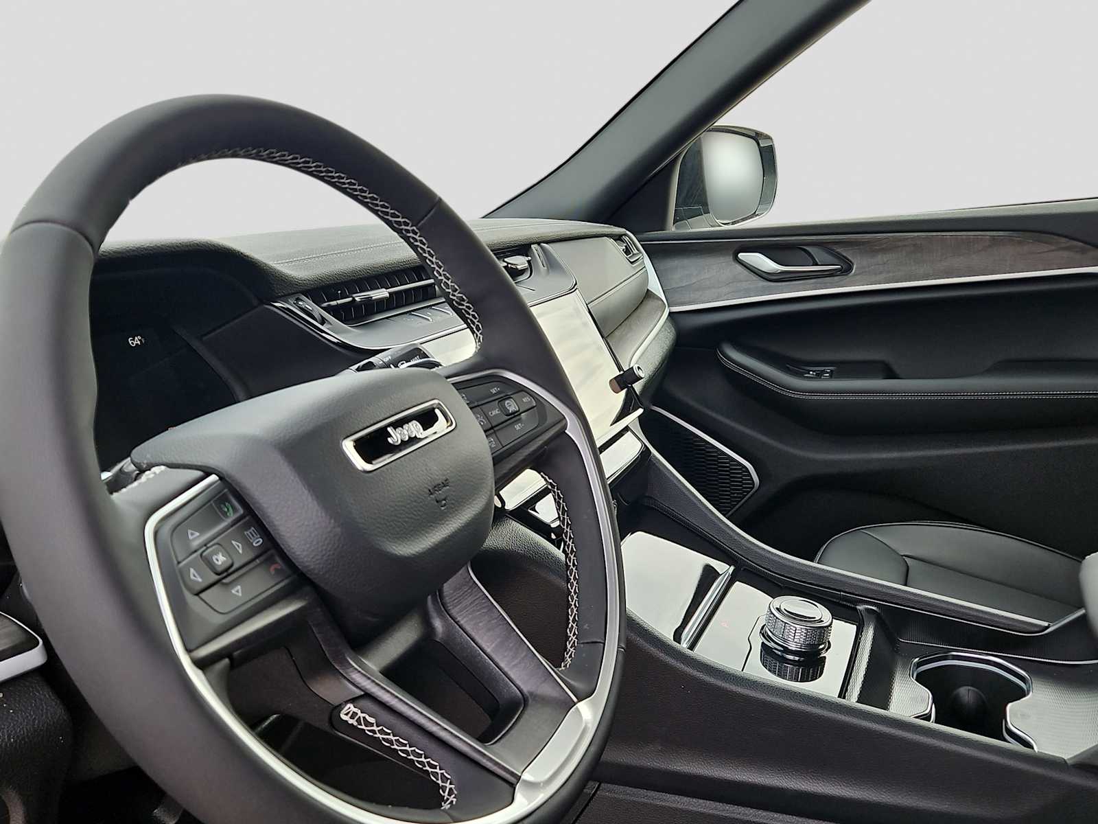 Thumbnail: 2026 Jeep Grand Cherokee - 10