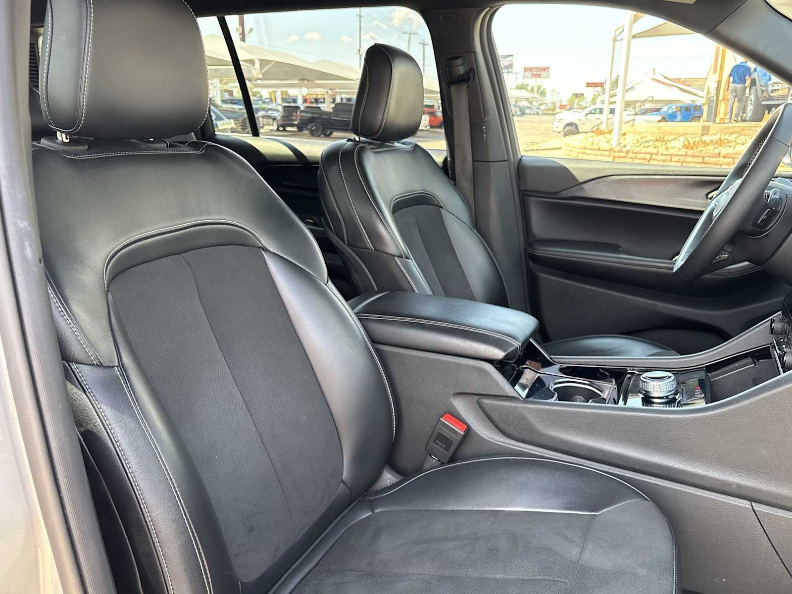 Thumbnail: 2023 Jeep Grand Cherokee - 18