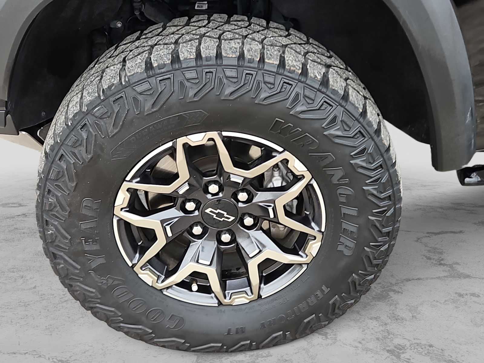 Thumbnail: 2024 Chevrolet Colorado - 12