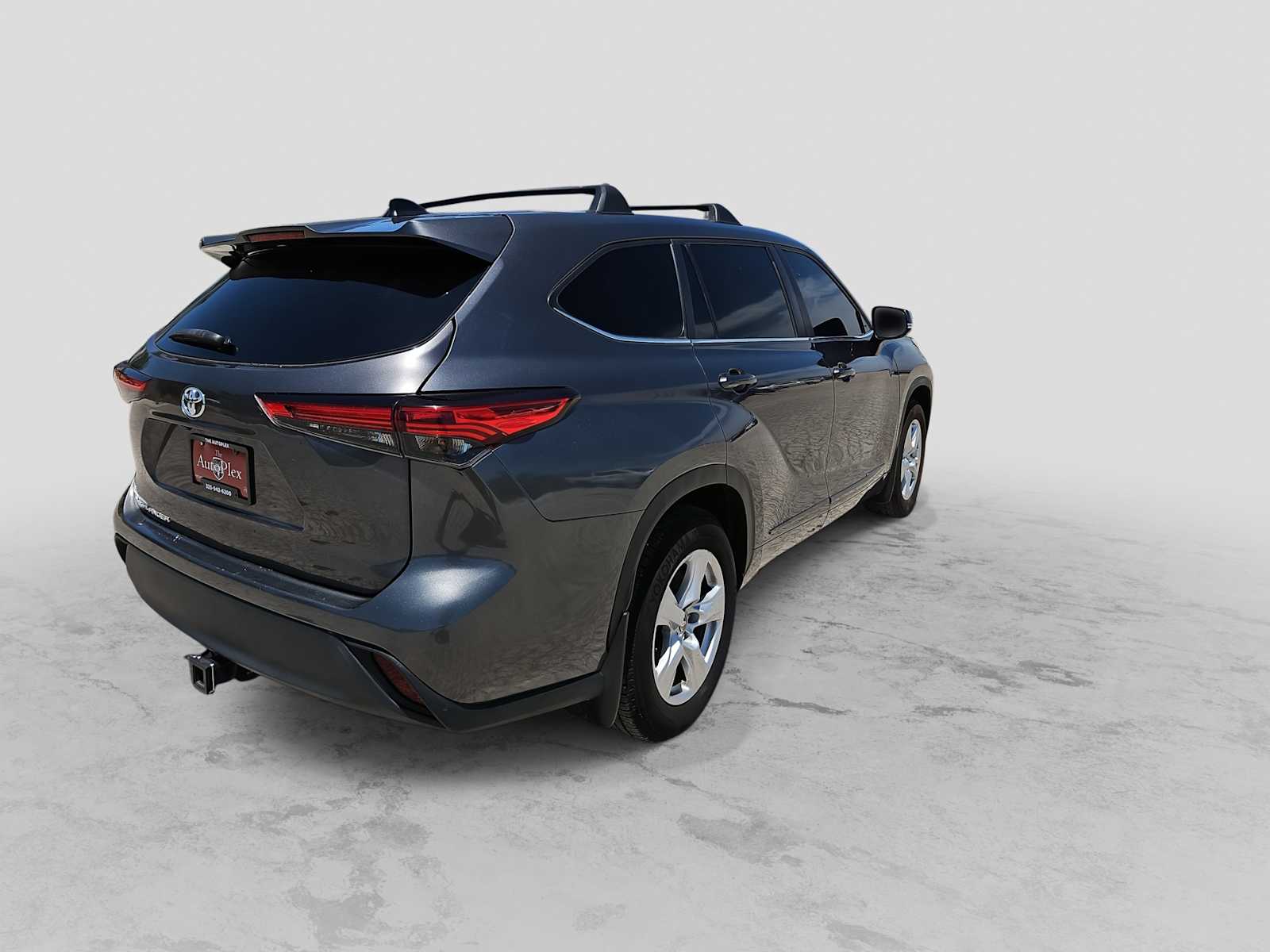 Thumbnail: 2023 Toyota Highlander - 8
