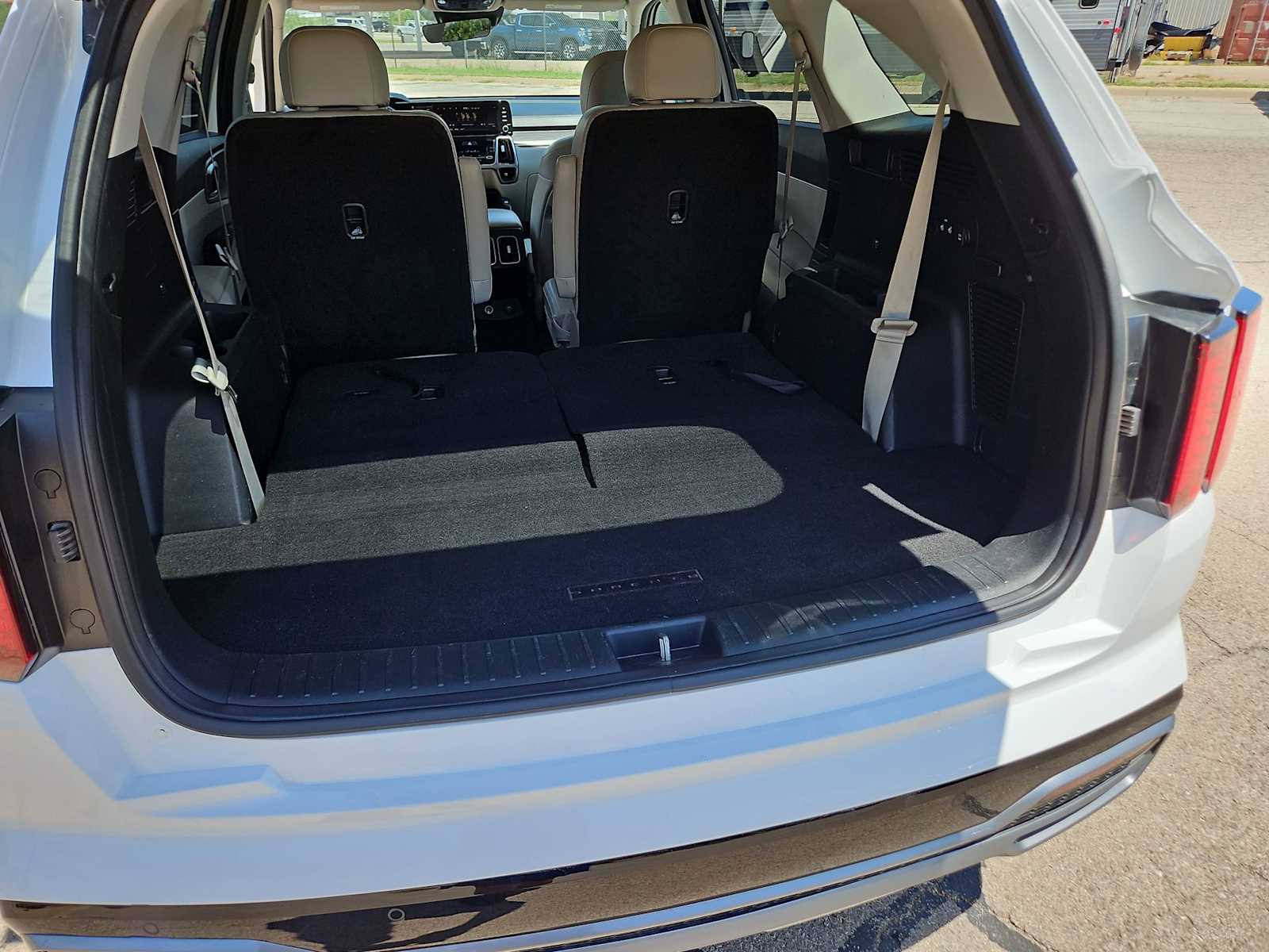 2022 Kia Sorento EX 27