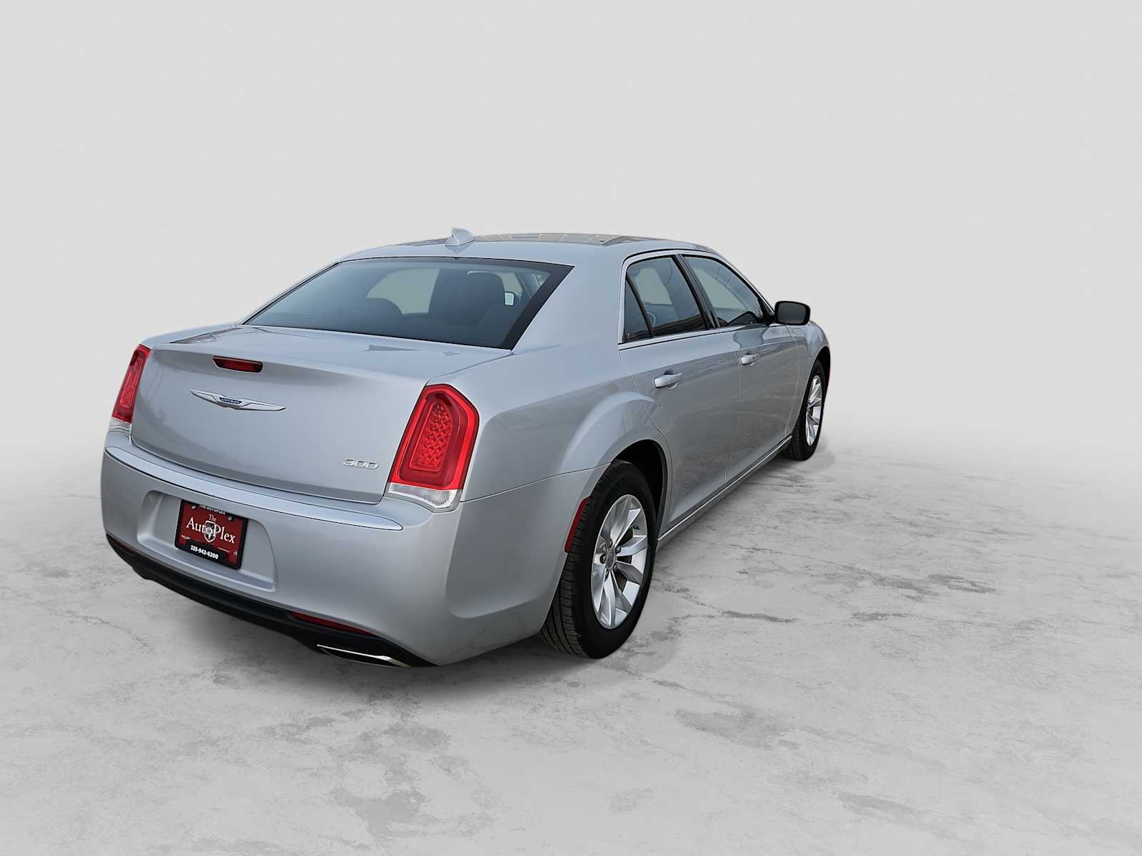 Thumbnail: 2023 Chrysler 300 - 8