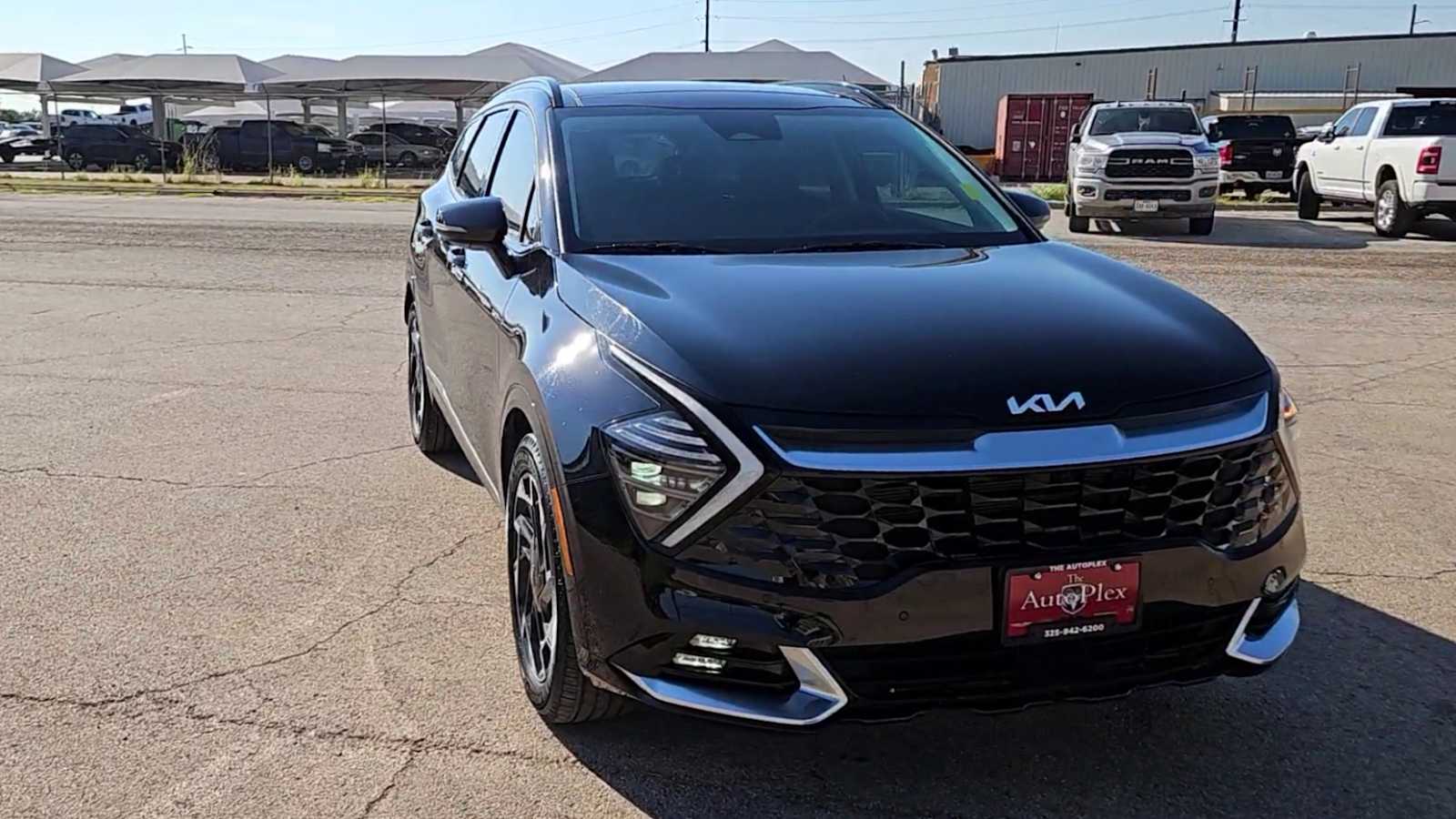 2024 Kia Sportage photo 3