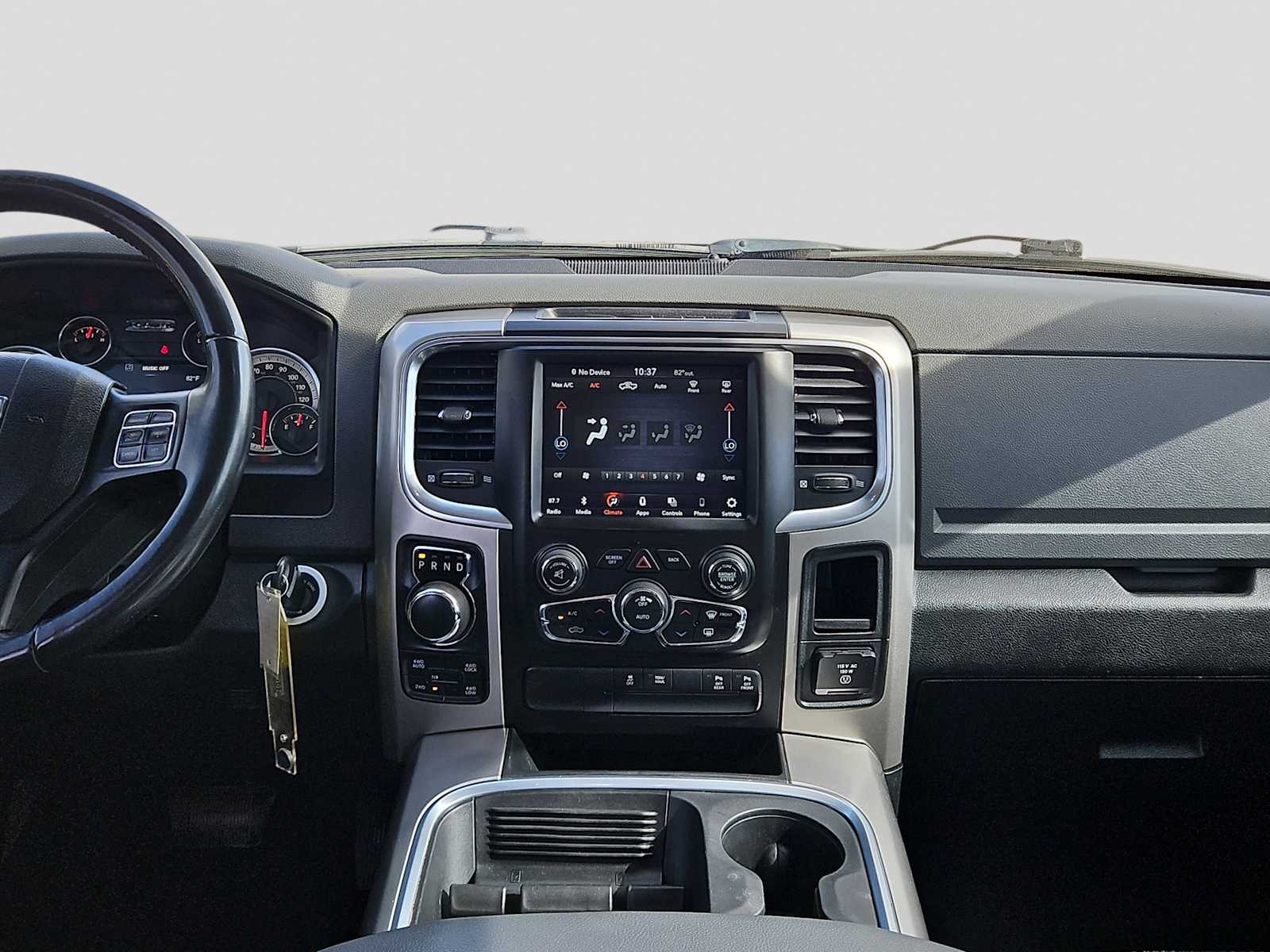 Thumbnail: 2019 RAM 1500 Classic - 14