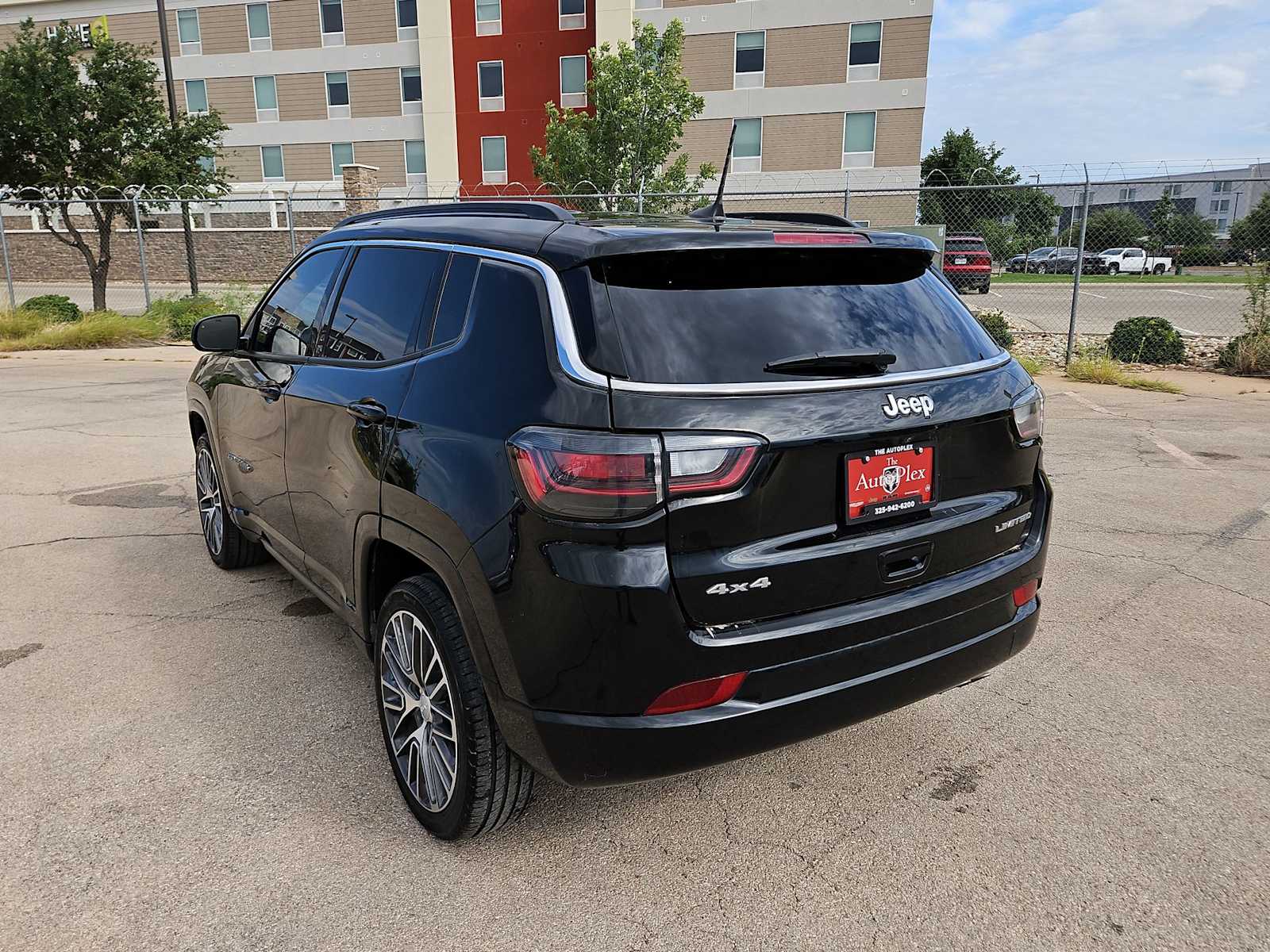 Thumbnail: 2022 Jeep Compass - 12
