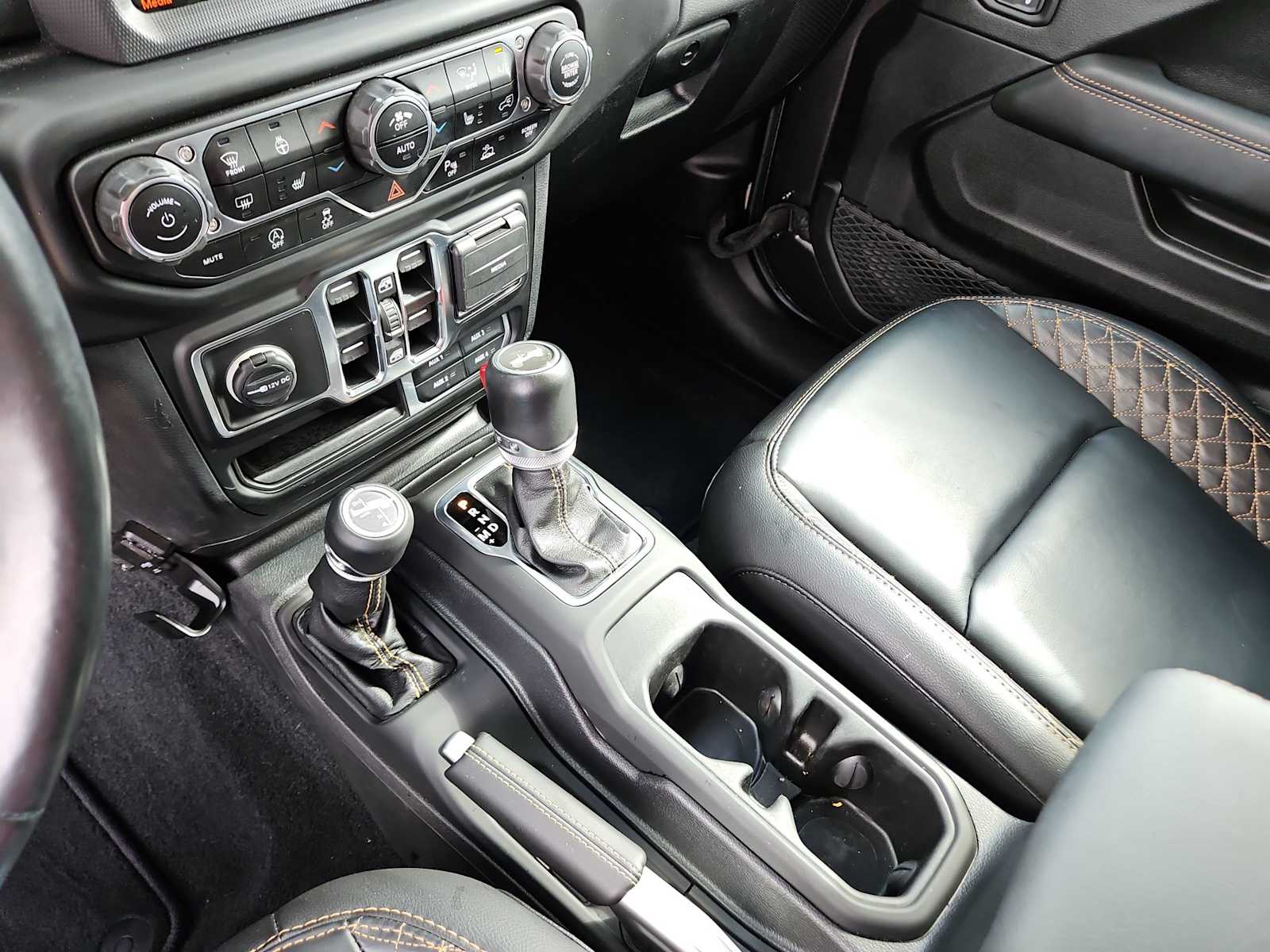 Thumbnail: 2021 Jeep Wrangler - 25