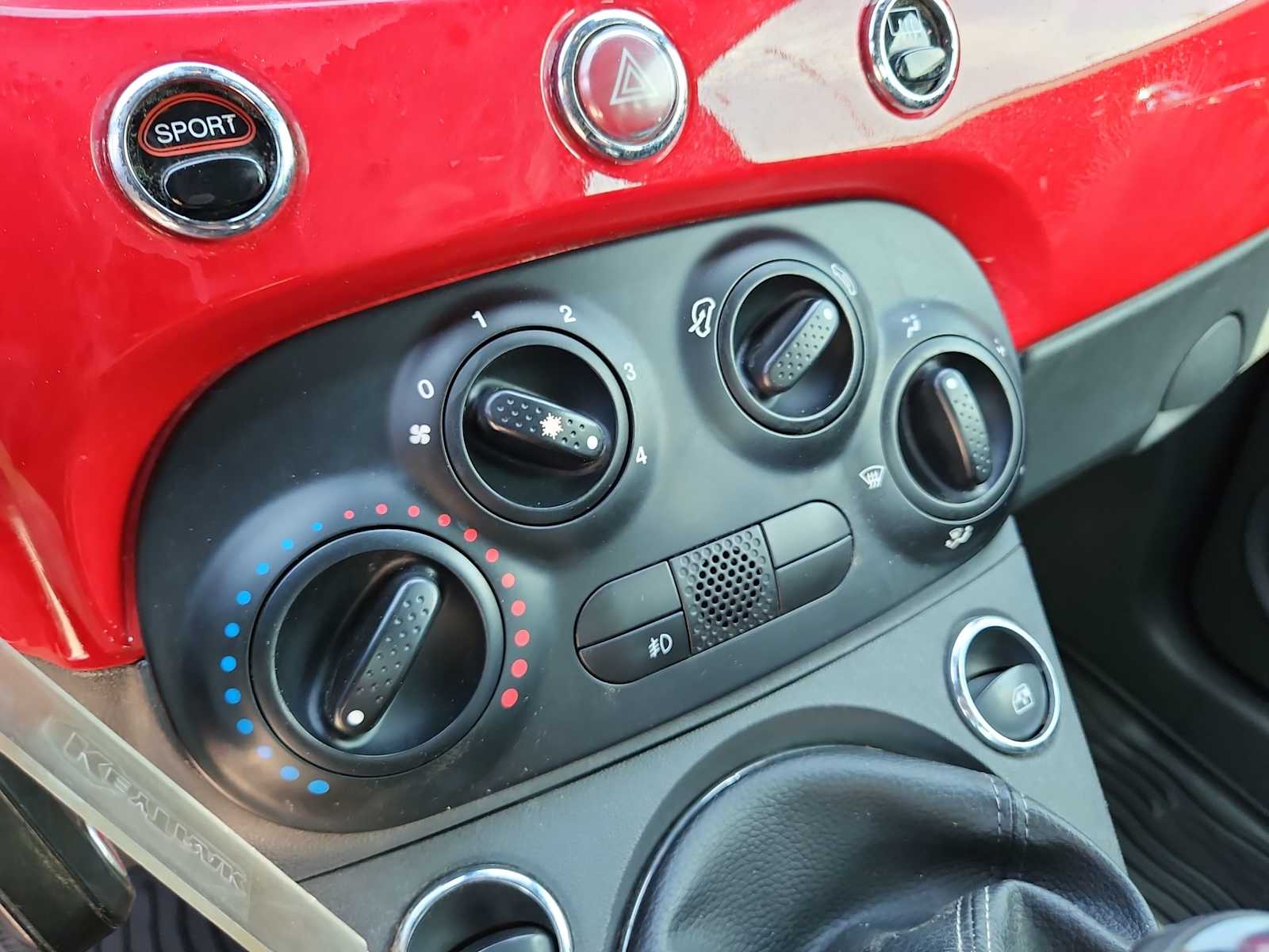 Thumbnail: 2015 Fiat 500 - 28