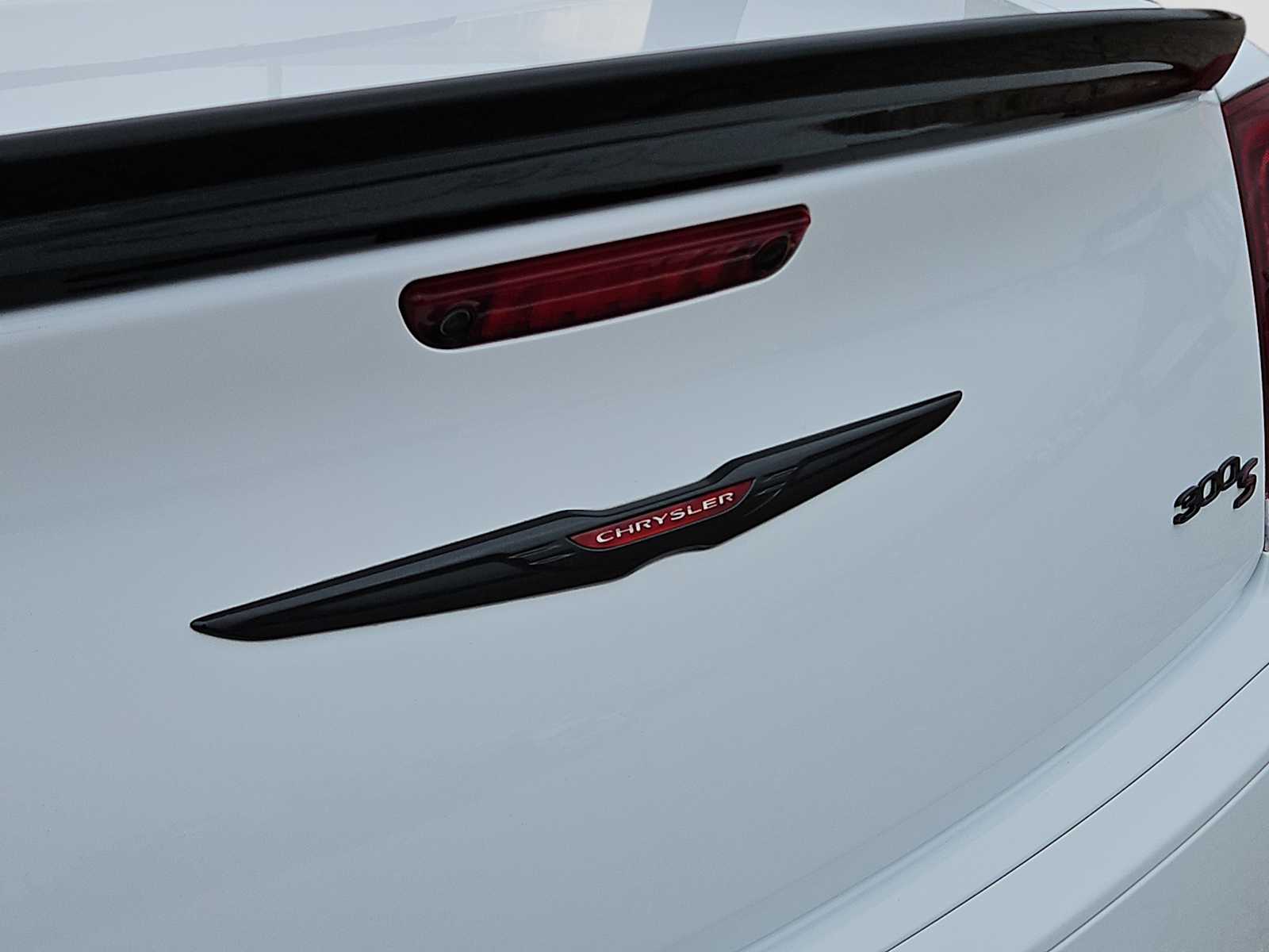 Thumbnail: 2022 Chrysler 300 - 11
