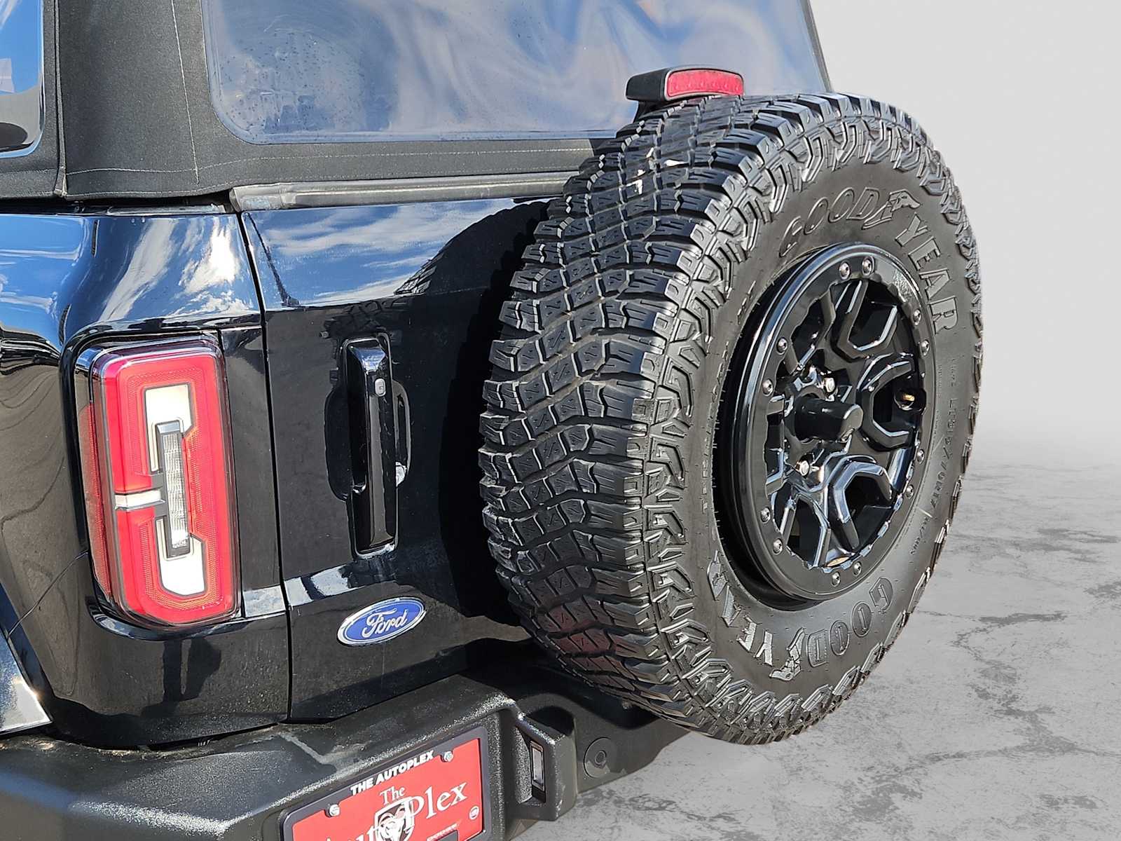 Thumbnail: 2022 Ford Bronco - 23