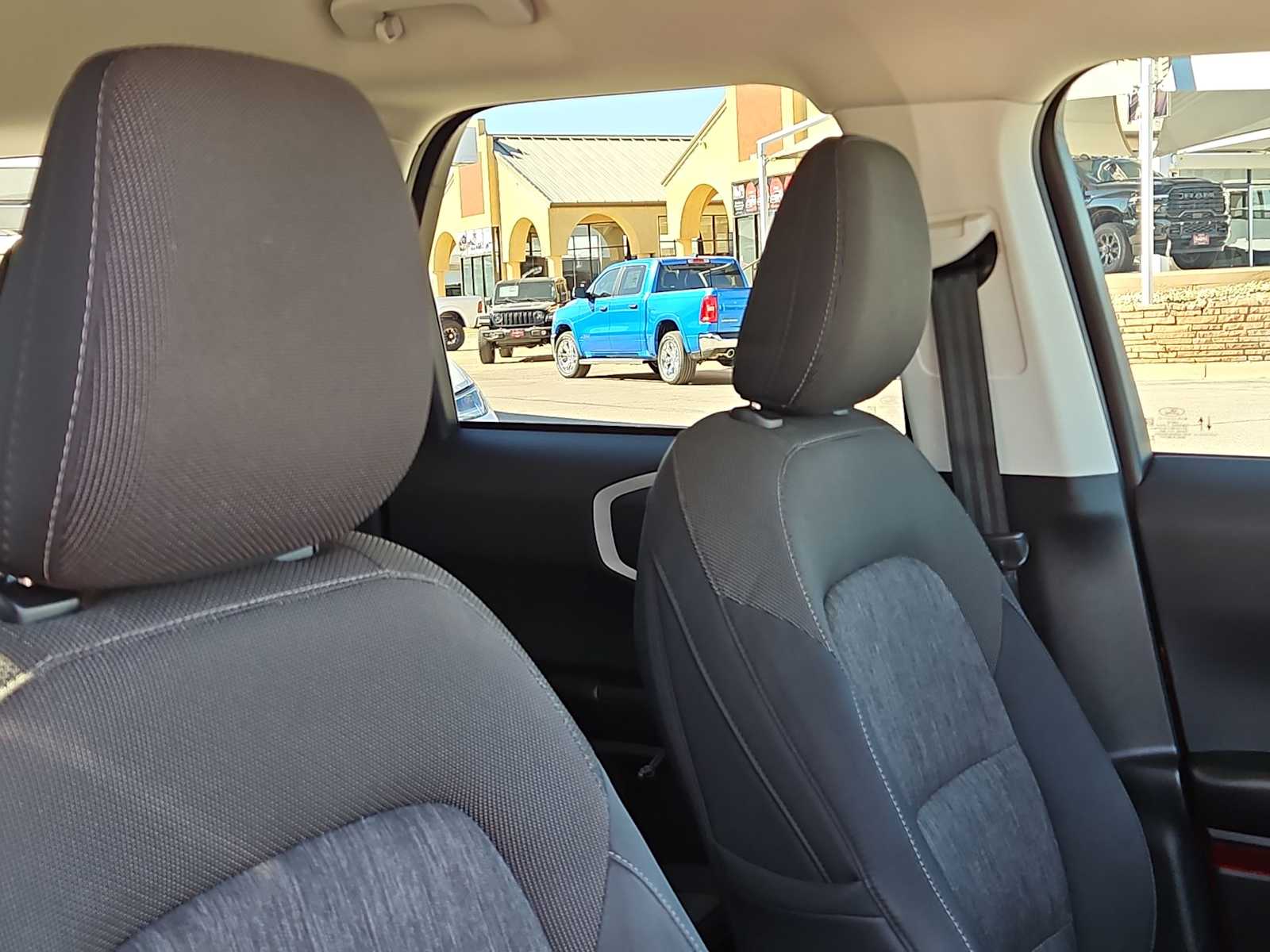 Thumbnail: 2023 Ford Bronco Sport - 17