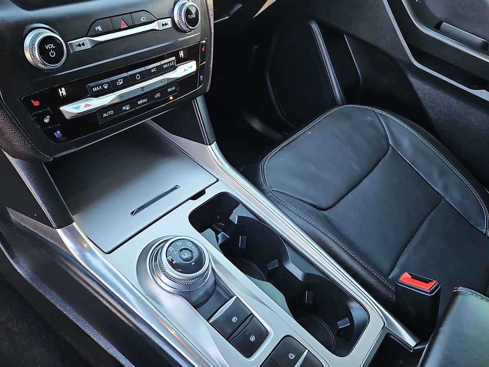 Thumbnail: 2020 Ford Explorer - 20