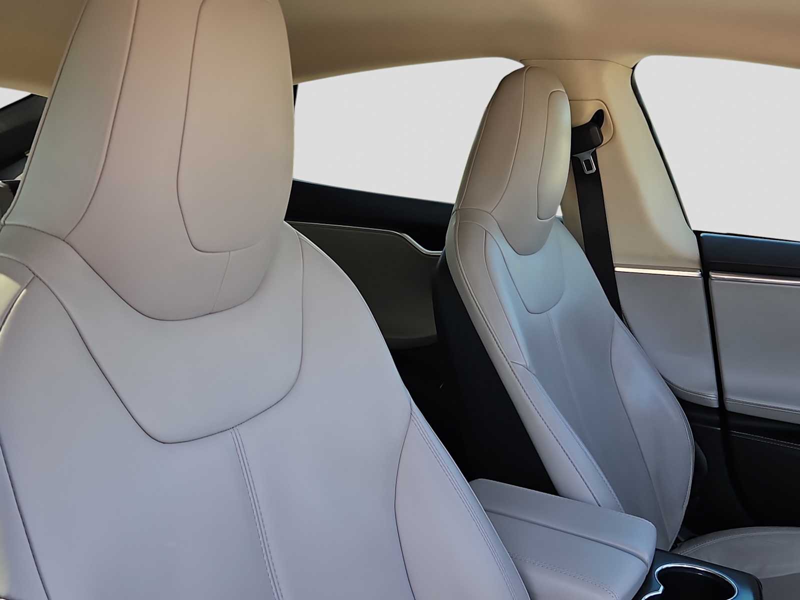 Thumbnail: 2014 Tesla Model S - 18