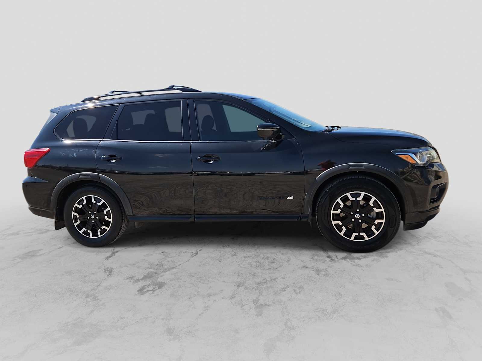 Thumbnail: 2020 Nissan Pathfinder - 9