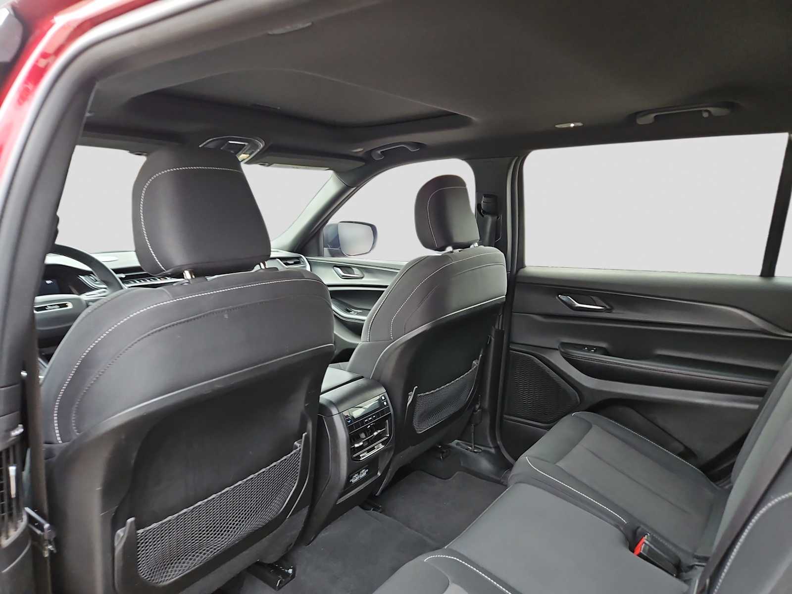 Thumbnail: 2024 Jeep Grand Cherokee L - 14