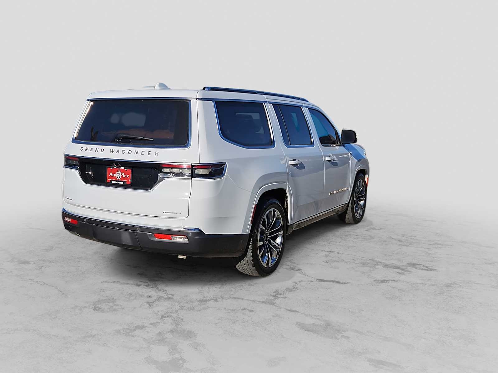 Thumbnail: 2022 Jeep Grand Wagoneer - 8