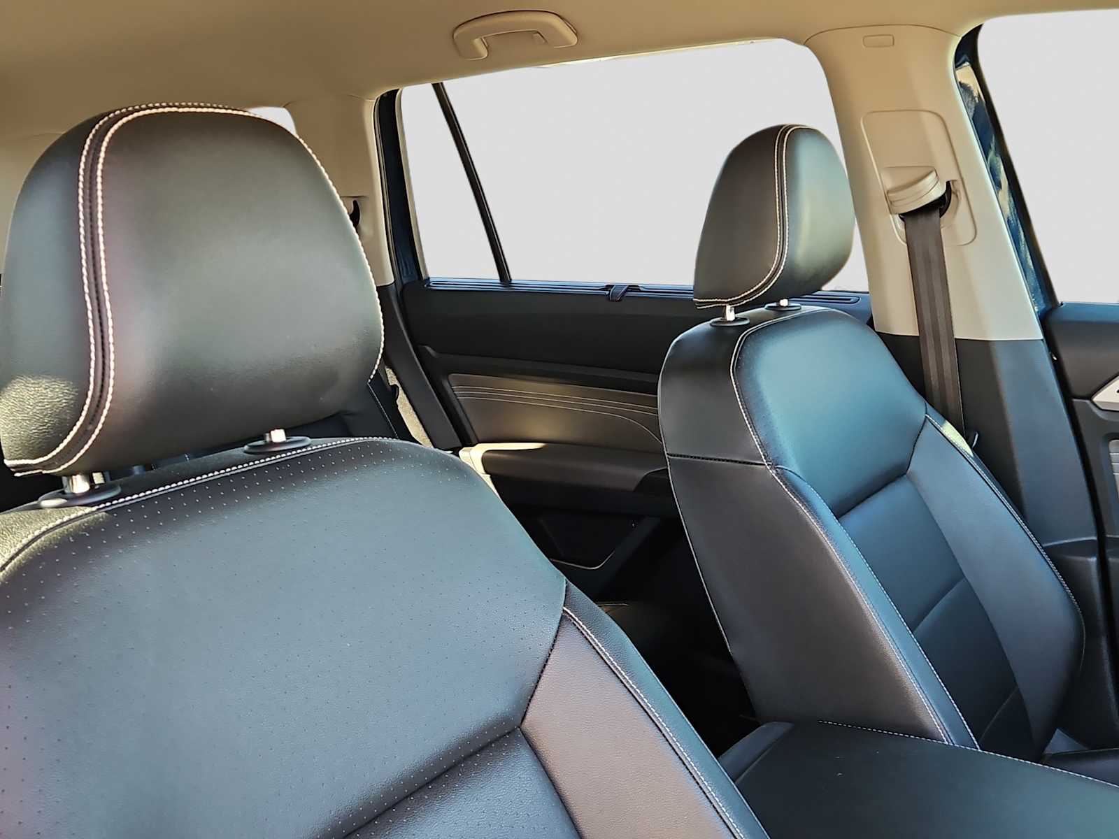 Thumbnail: 2023 Volkswagen Atlas - 17