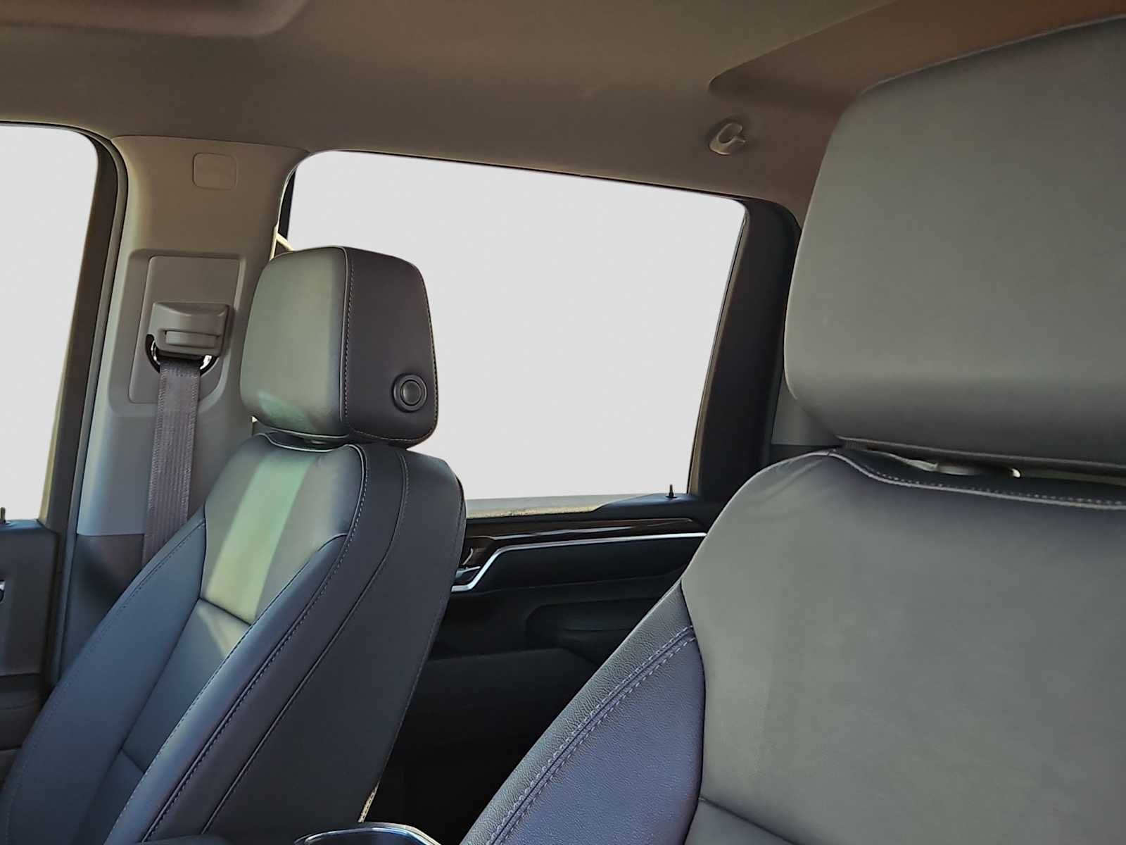 Thumbnail: 2024 Chevrolet Silverado 2500 - 15