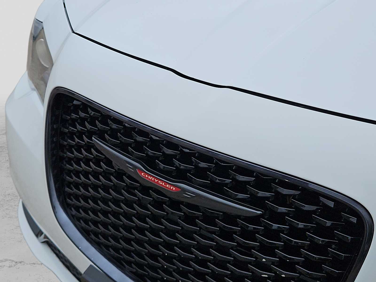 Thumbnail: 2022 Chrysler 300 - 13