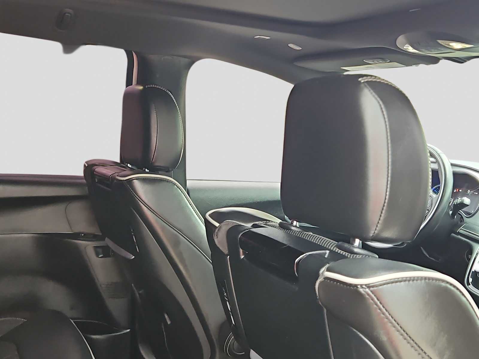 Thumbnail: 2020 Chrysler Pacifica - 17