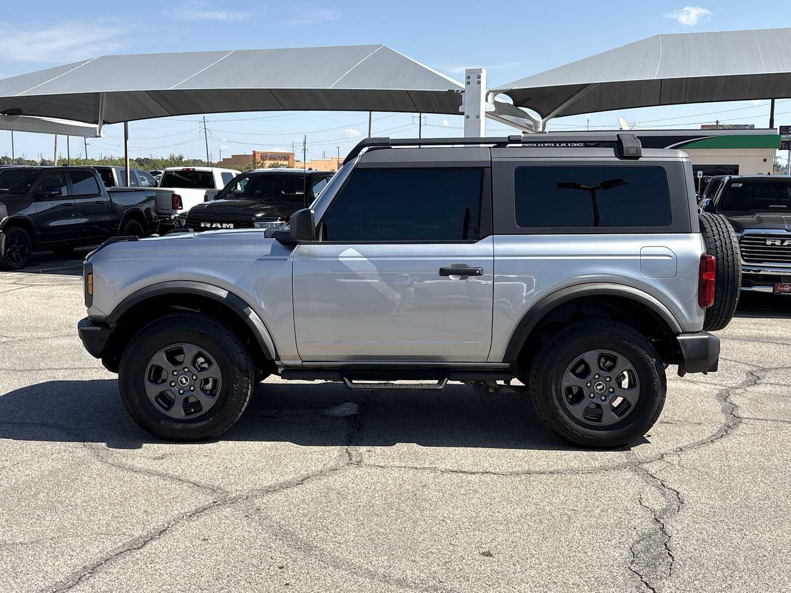 Thumbnail: 2022 Ford Bronco - 5