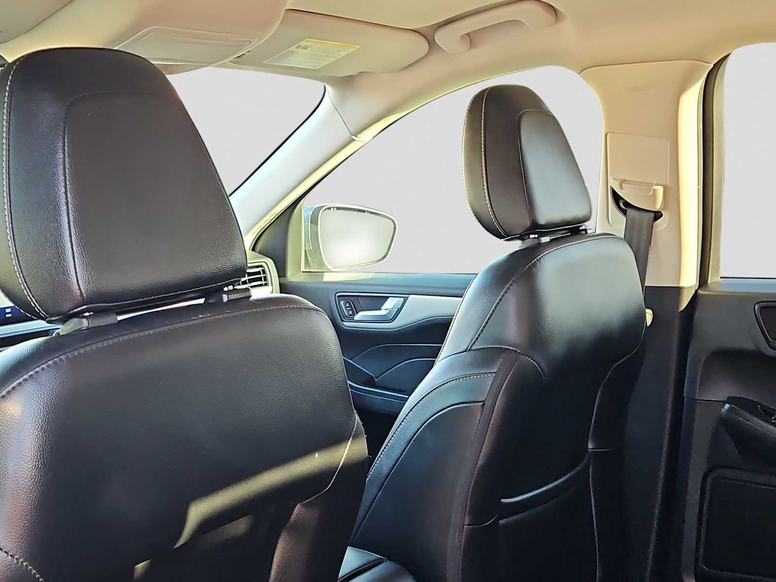 Thumbnail: 2021 Ford Escape - 14