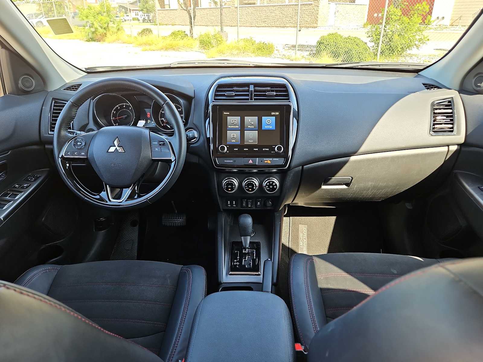 Thumbnail: 2023 Mitsubishi Outlander Sport - 18