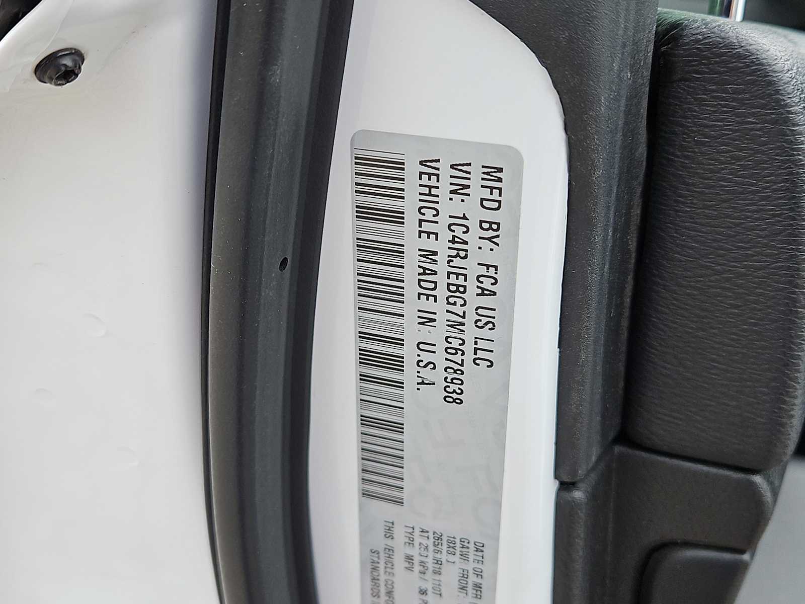 Thumbnail: 2021 Jeep Grand Cherokee - 25