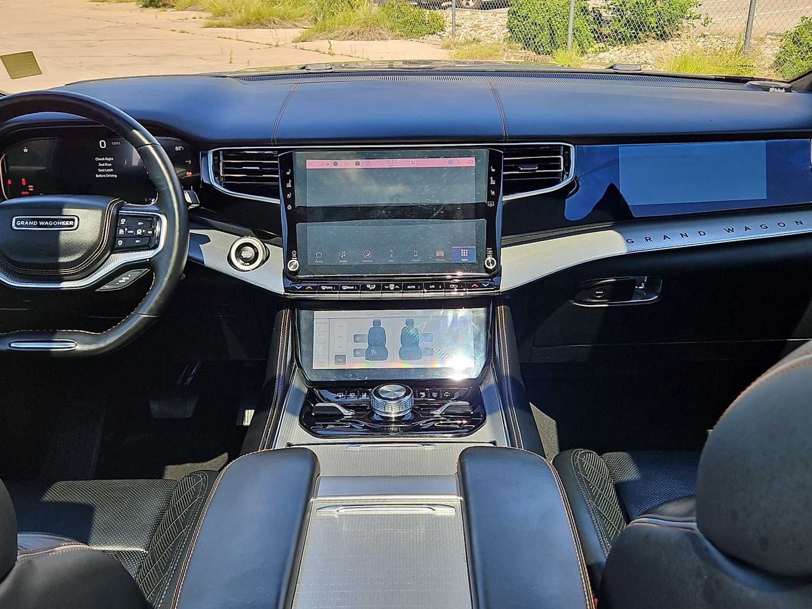 Thumbnail: 2022 Jeep Grand Wagoneer - 19