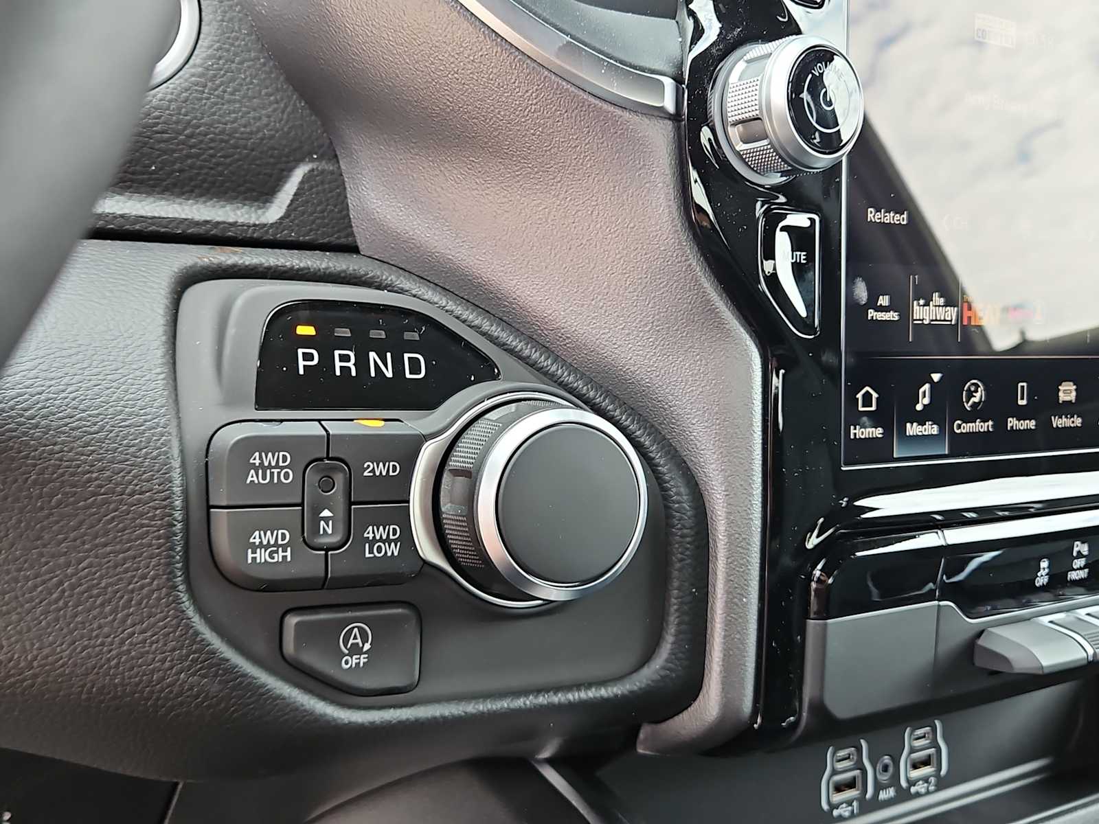 Thumbnail: 2026 RAM 1500 - 21
