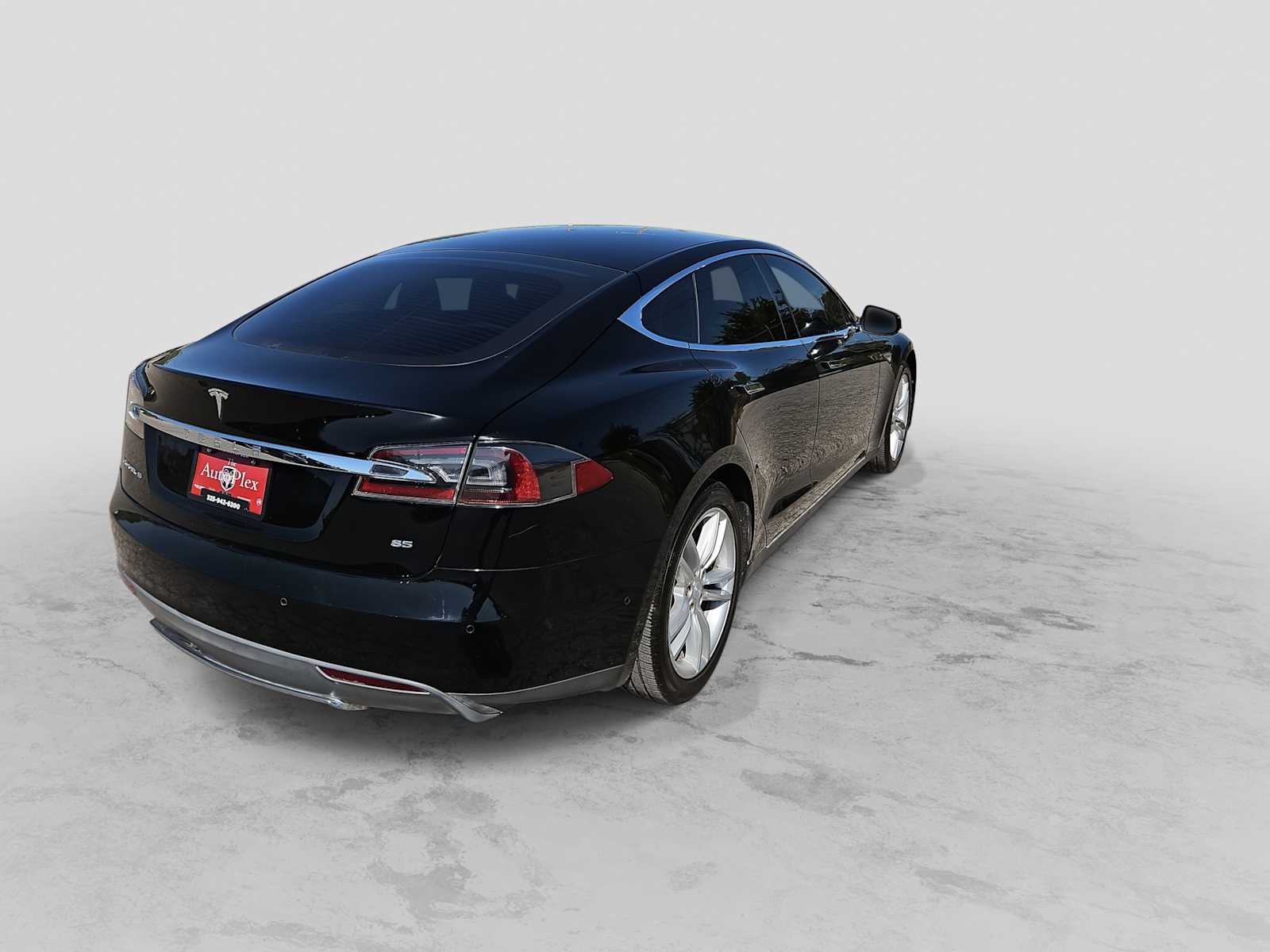 Thumbnail: 2014 Tesla Model S - 8