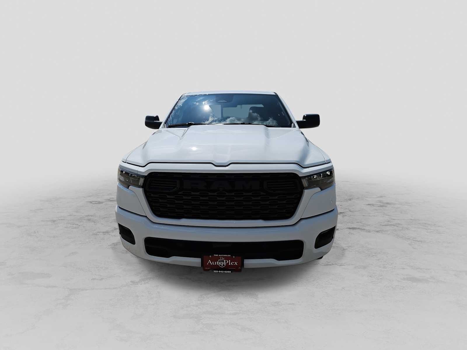 Thumbnail: 2026 RAM 1500 - 3