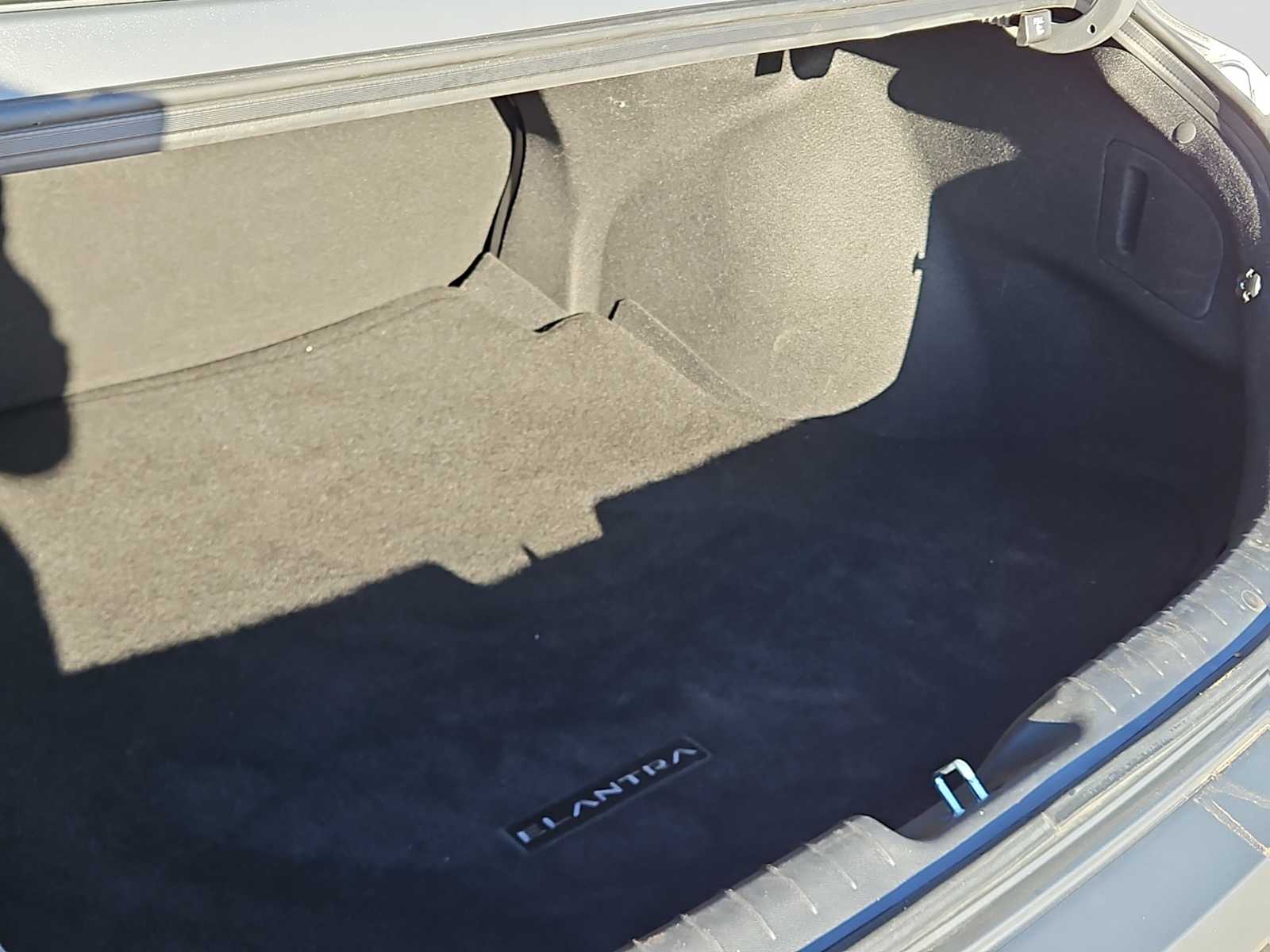 Thumbnail: 2025 Hyundai Elantra - 11