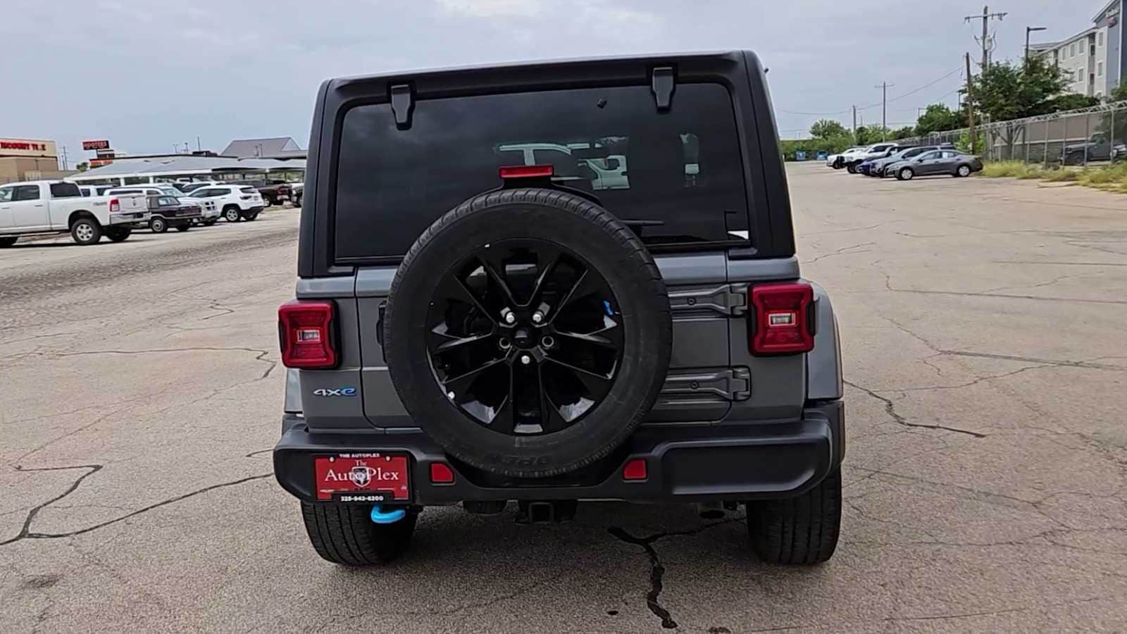 Thumbnail: 2023 Jeep Wrangler - 7