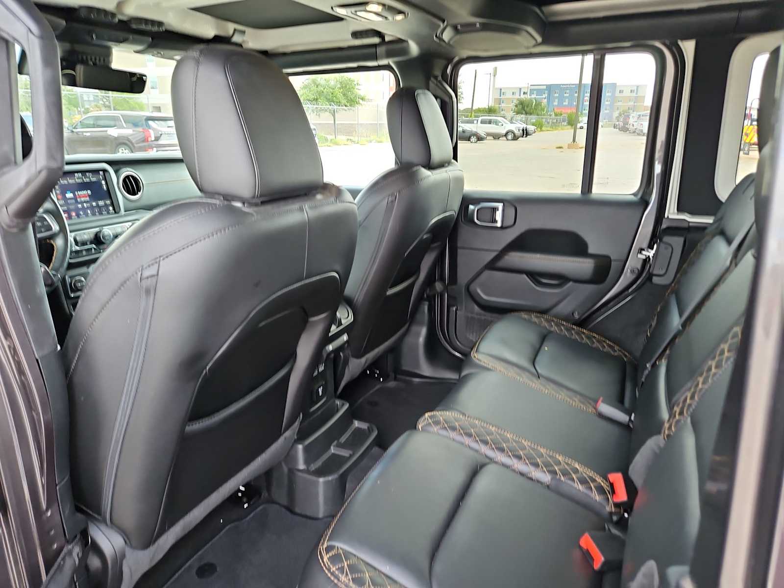 Thumbnail: 2021 Jeep Wrangler - 18